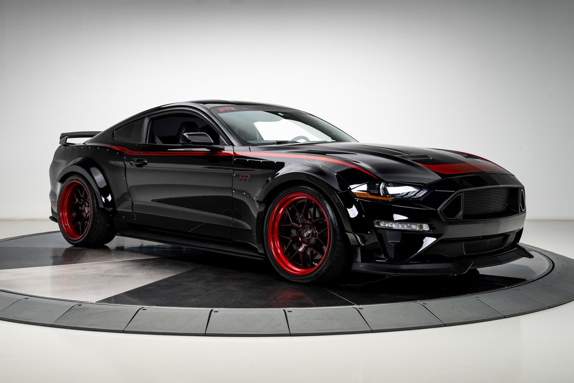 2019 Ford Mustang RTR Spec 5 thumbnail 4