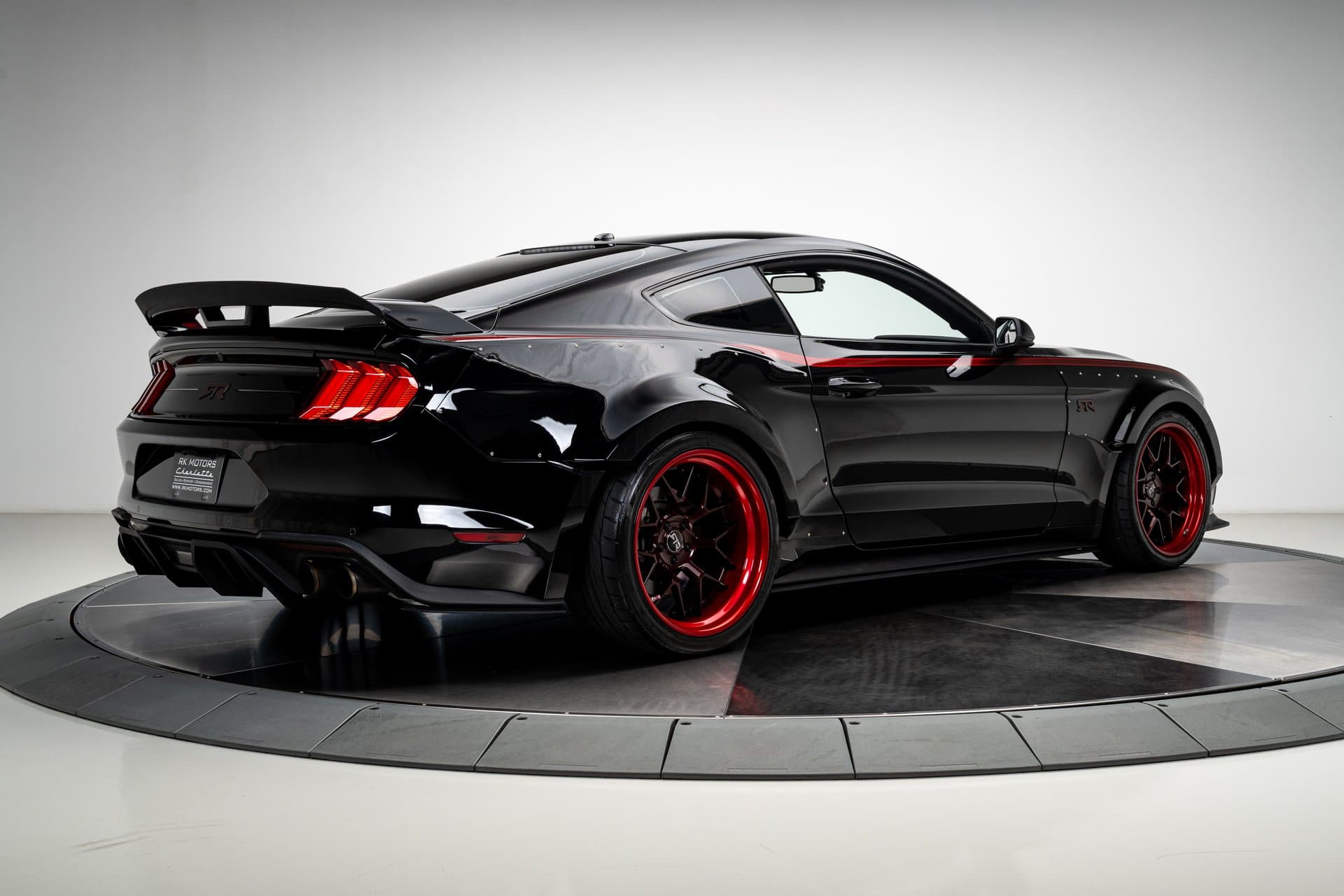 2019 Ford Mustang RTR Spec 5 thumbnail 7