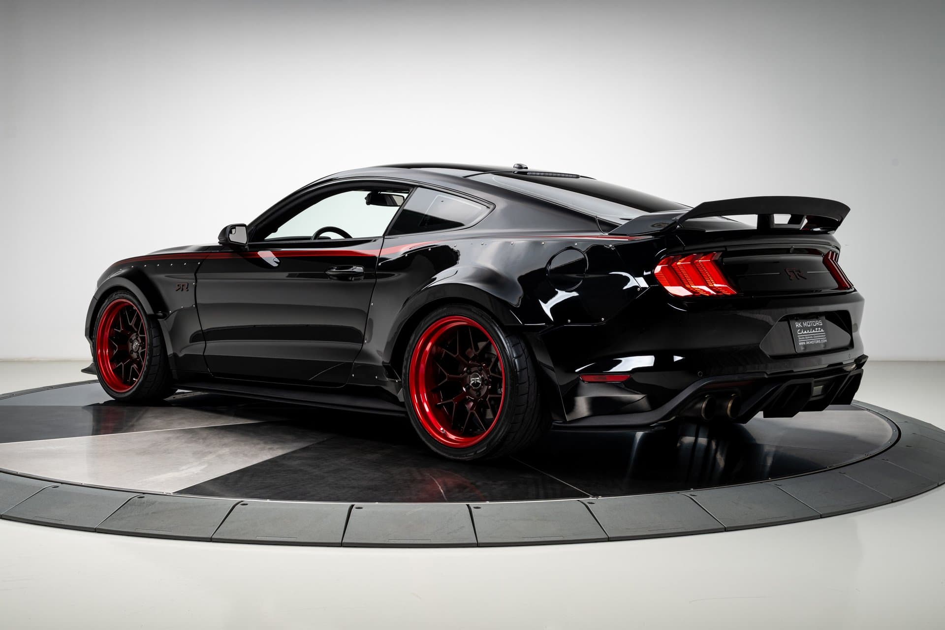 2019 Ford Mustang RTR Spec 5 thumbnail 8