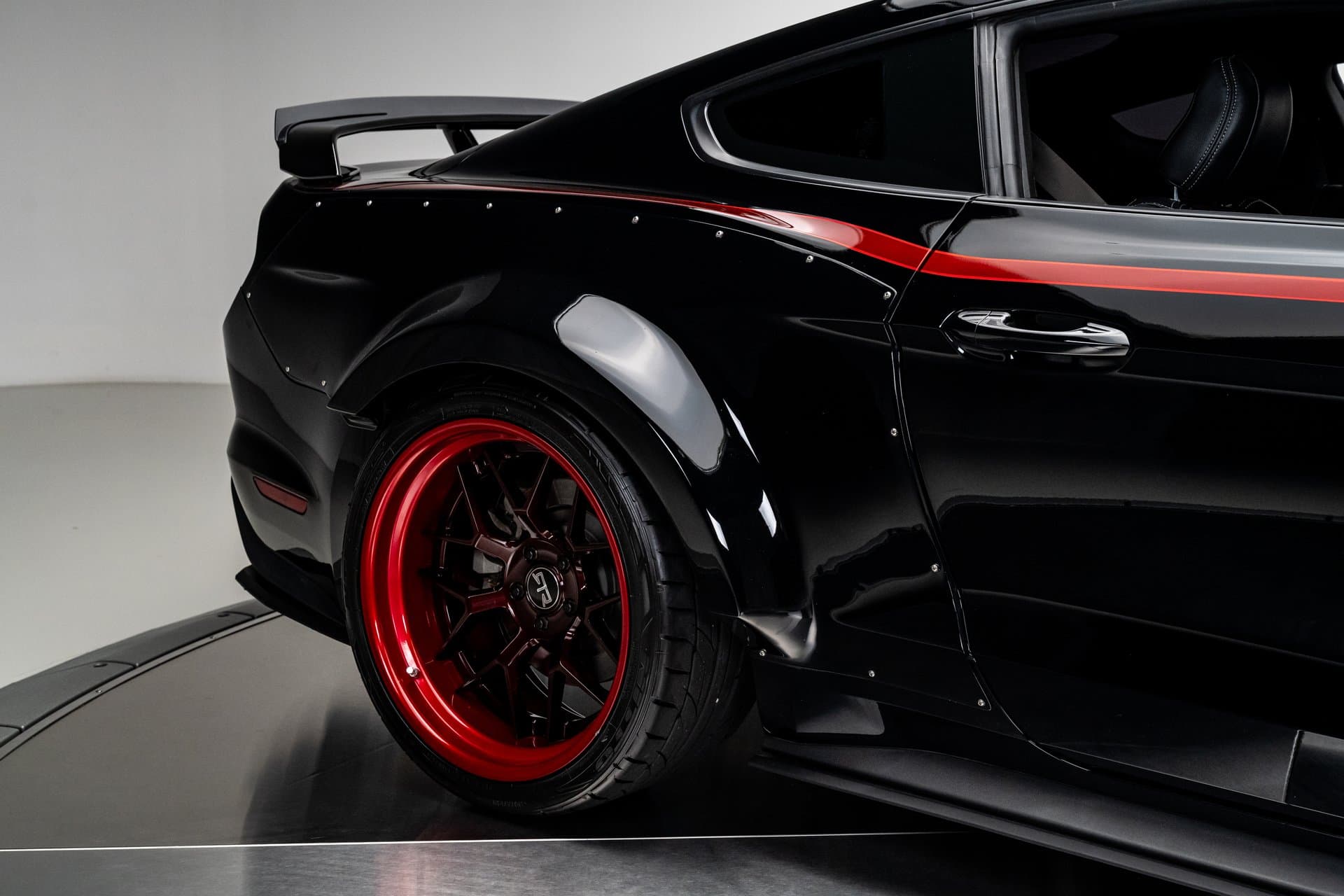 2019 Ford Mustang RTR Spec 5 thumbnail 10