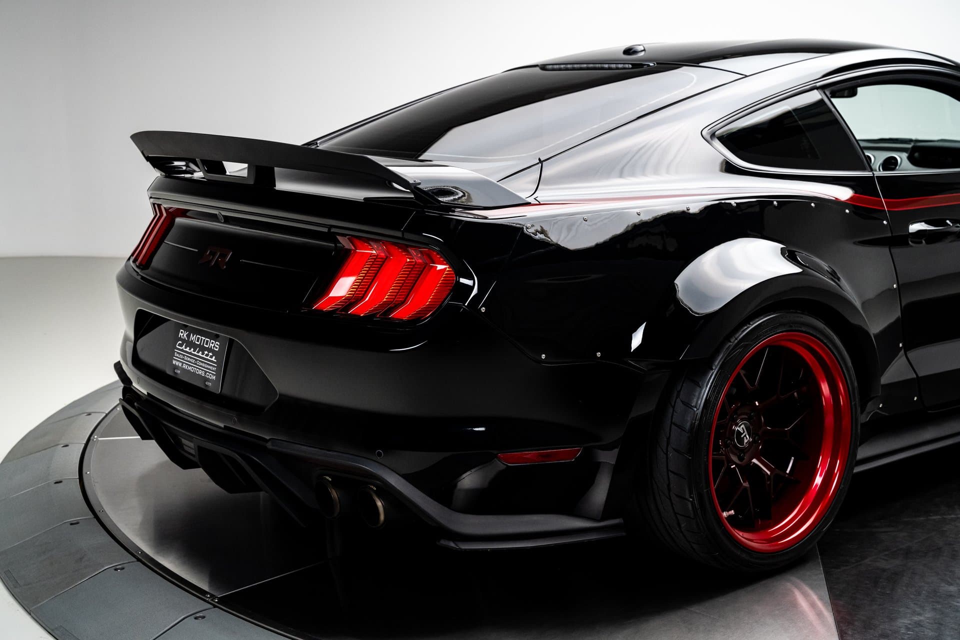2019 Ford Mustang RTR Spec 5 thumbnail 3