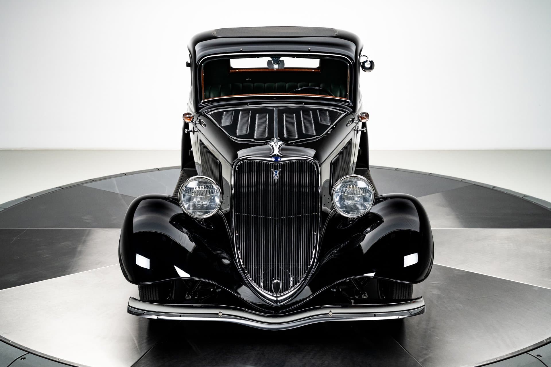 1933 Ford Coupe thumbnail 3