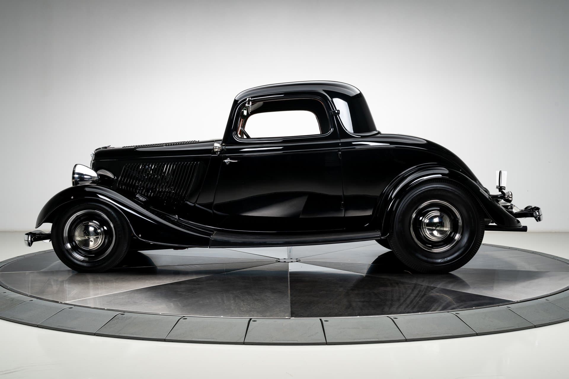 1933 Ford Coupe thumbnail 7