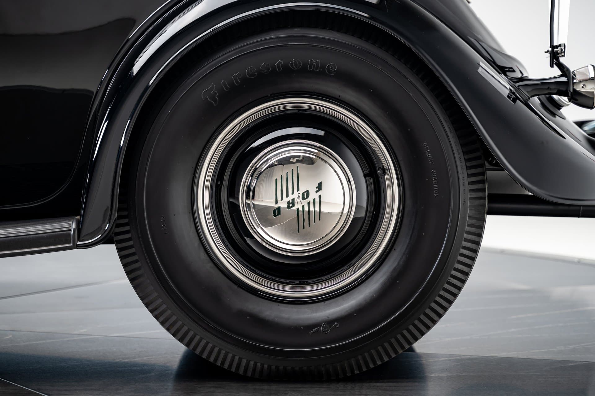 1933 Ford Coupe thumbnail 14