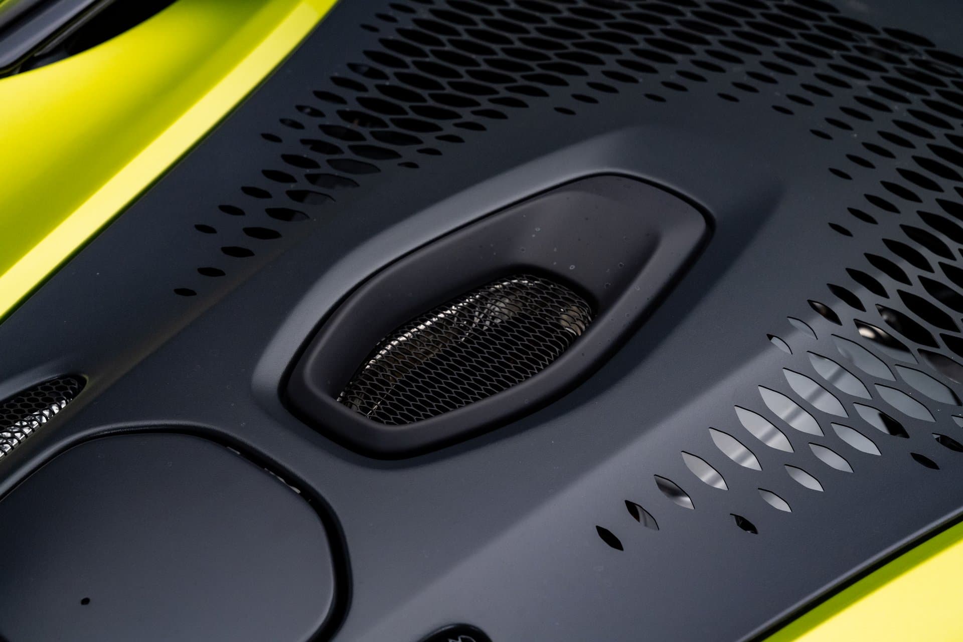 2023 Mclaren Artura thumbnail 10