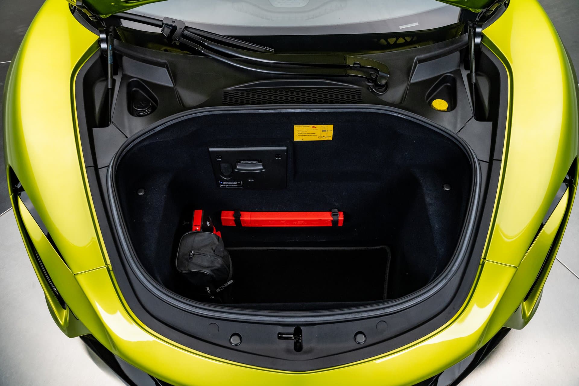 2023 Mclaren Artura thumbnail 13