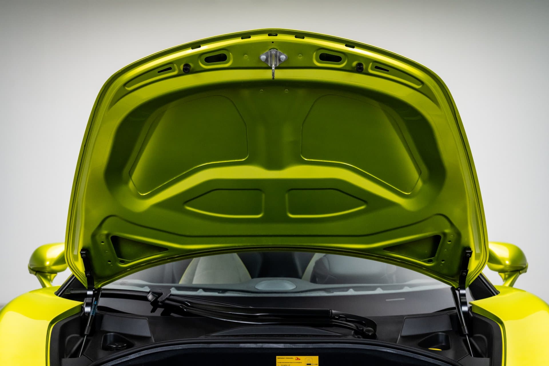 2023 Mclaren Artura thumbnail 14