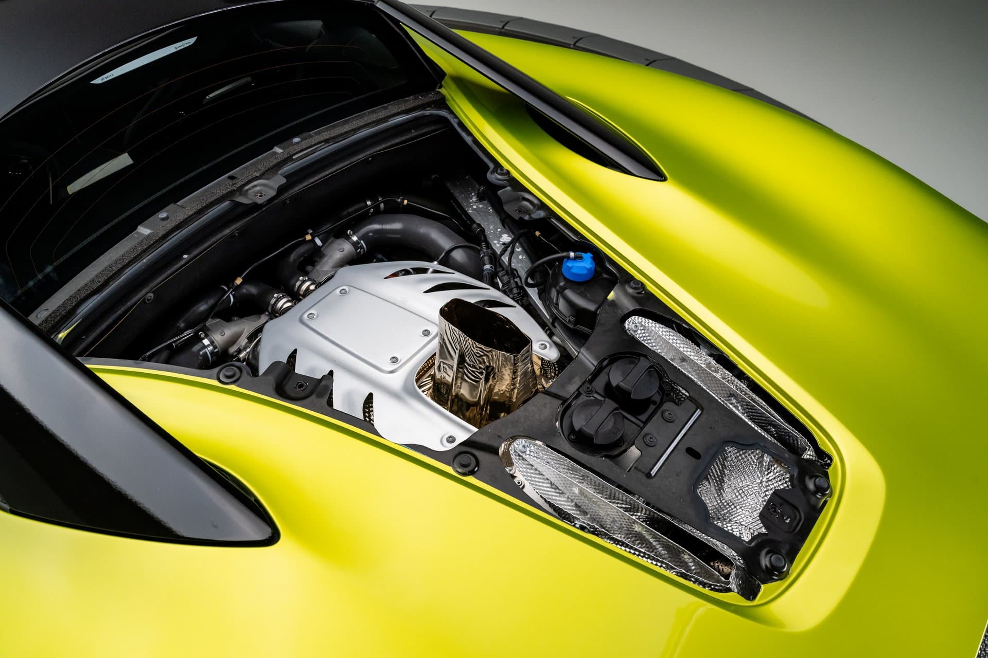 2023 Mclaren Artura thumbnail 15