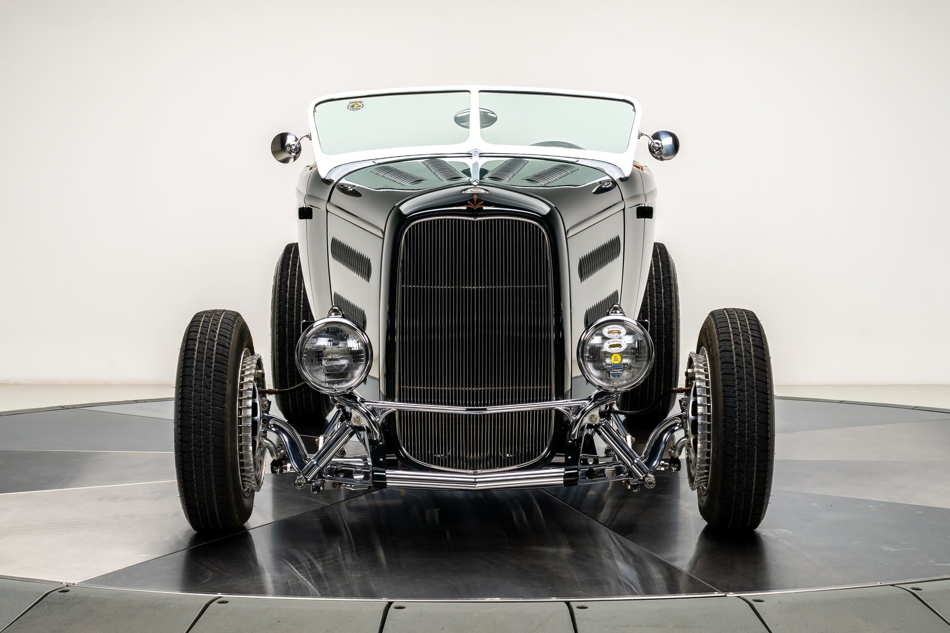 1932 Ford Roadster thumbnail 3