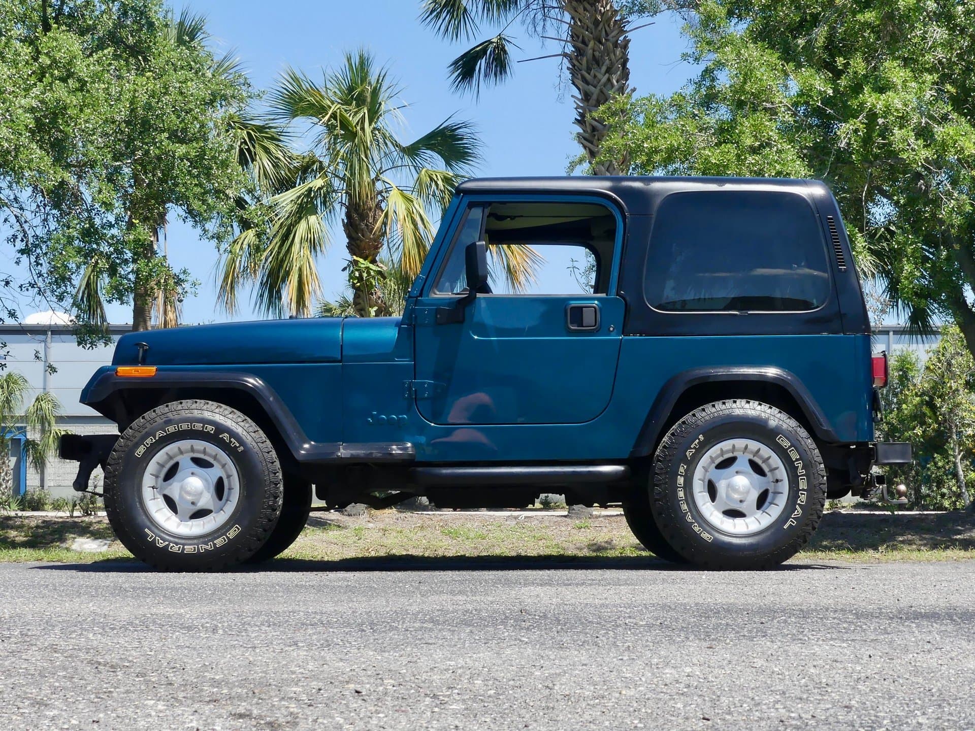 1995 Jeep Wrangler 4x4 thumbnail 4