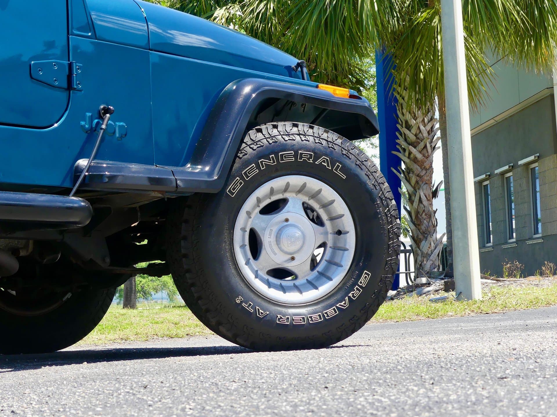 1995 Jeep Wrangler 4x4 thumbnail 18