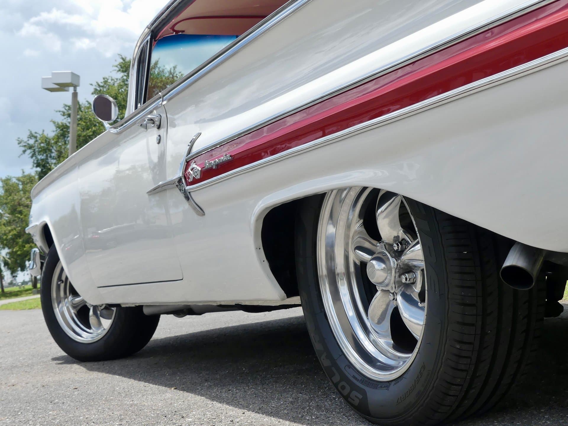 1960 Chevrolet Impala Hardtop Sport Coupe RWD thumbnail 9