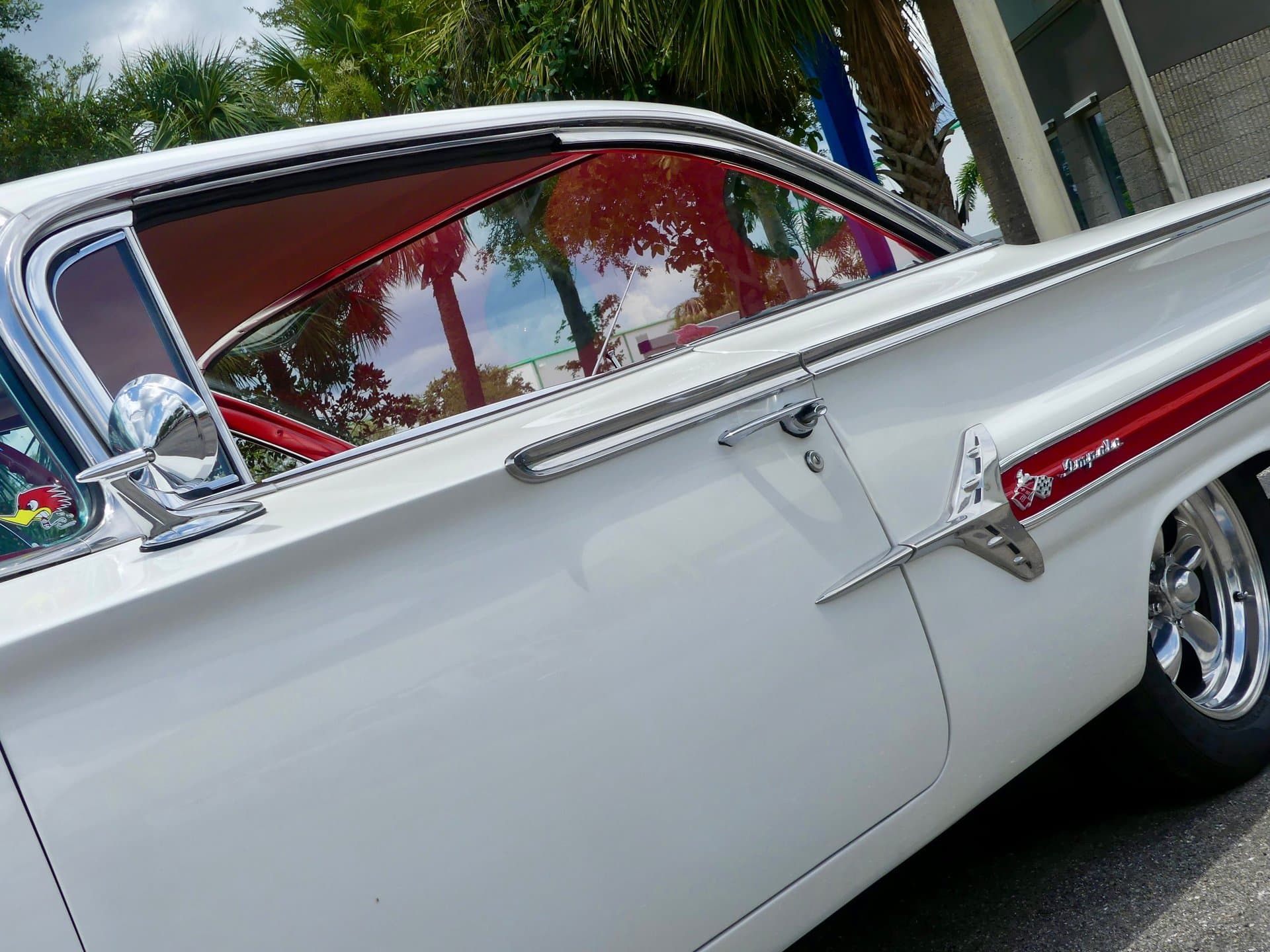 1960 Chevrolet Impala Hardtop Sport Coupe RWD thumbnail 11