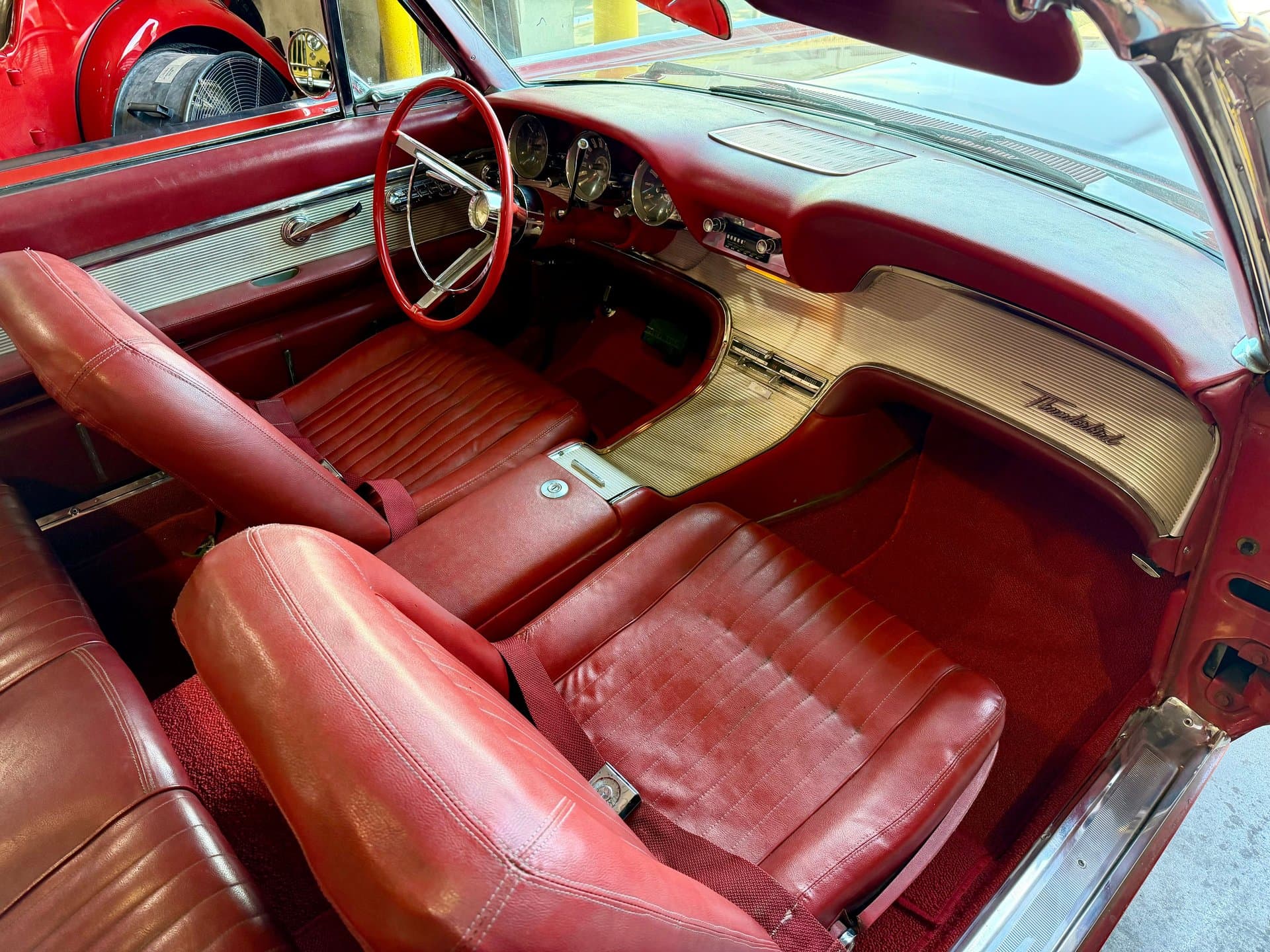 1962 Ford Thunderbird Convertible thumbnail 7