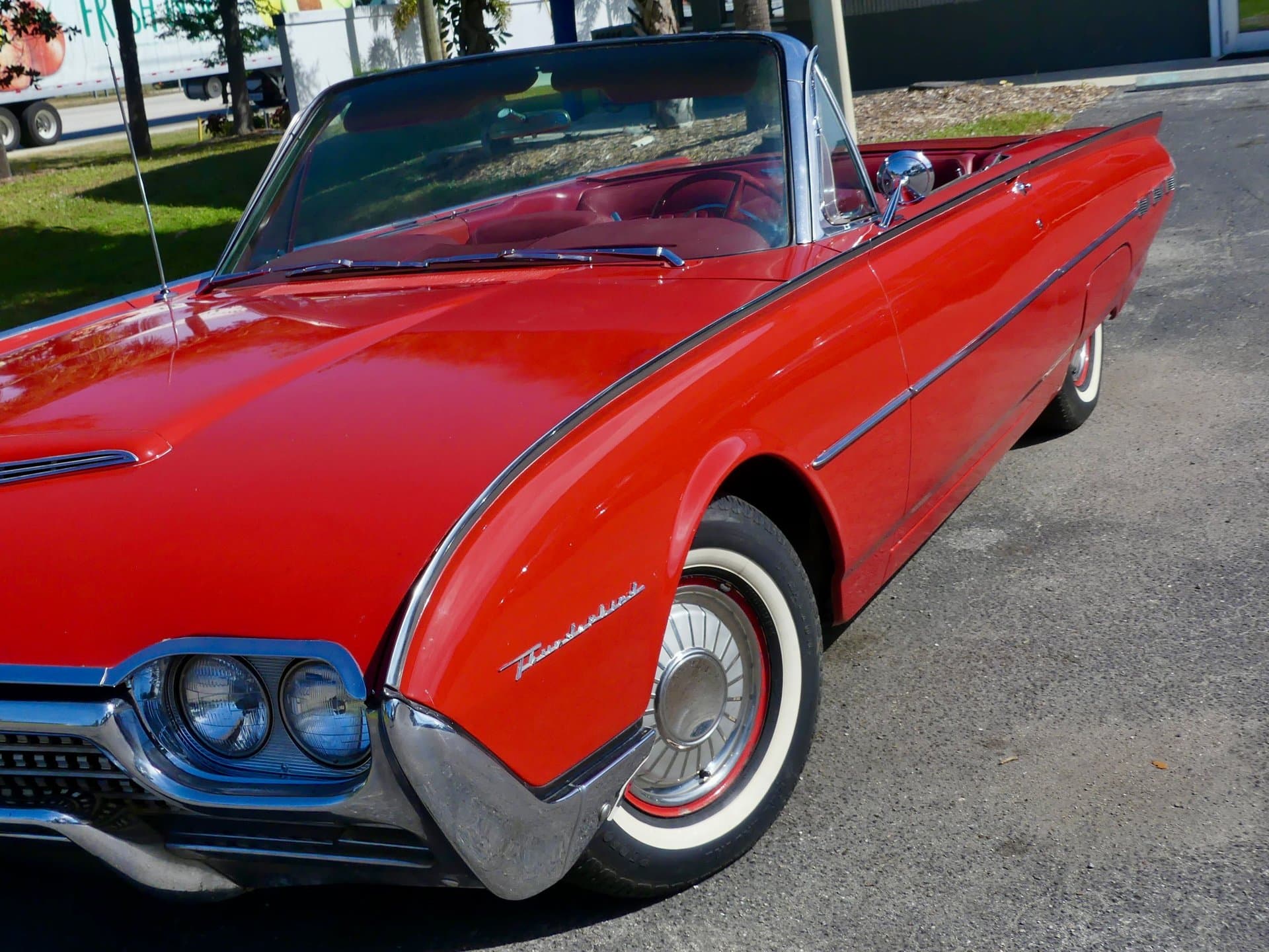 1962 Ford Thunderbird Convertible thumbnail 23