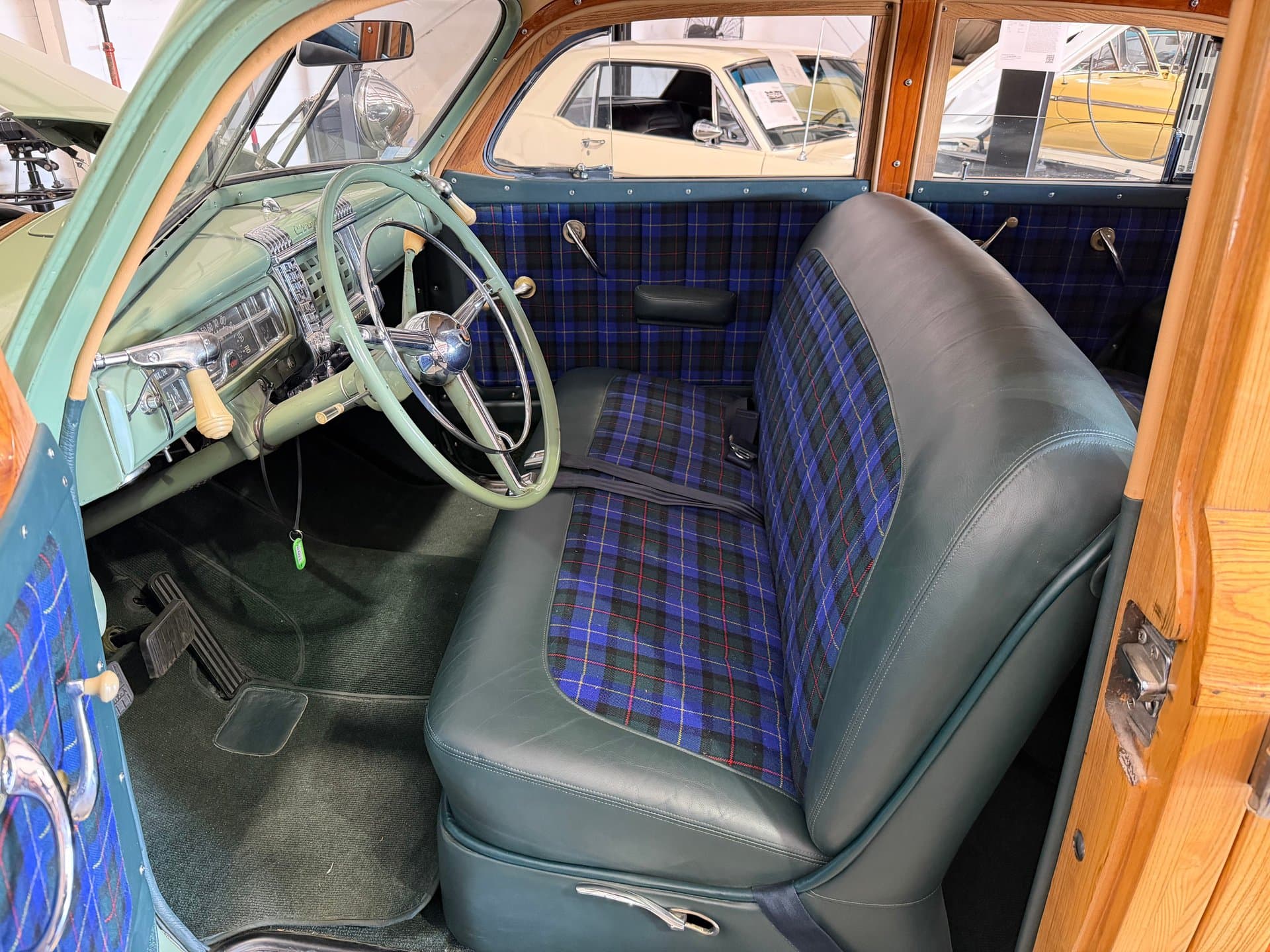 1947 Chrysler Town & Country thumbnail 5