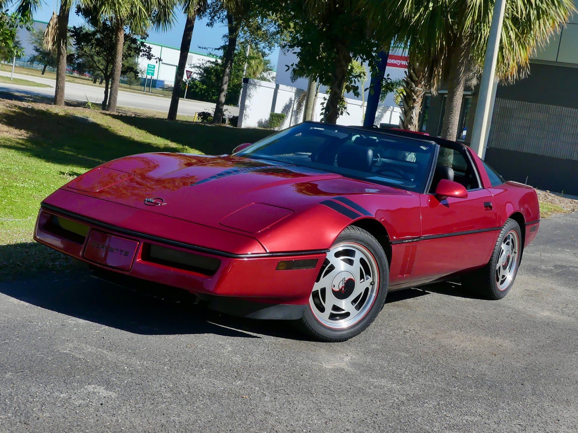 1989 Chevrolet Corvette Coupe thumbnail 26