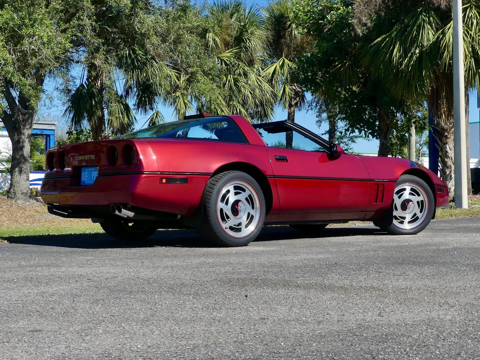 1989 Chevrolet Corvette Coupe thumbnail 29