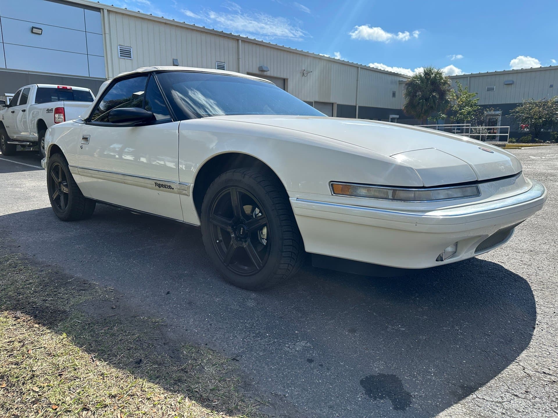 1990 Buick Reatta Convertible — photo 30