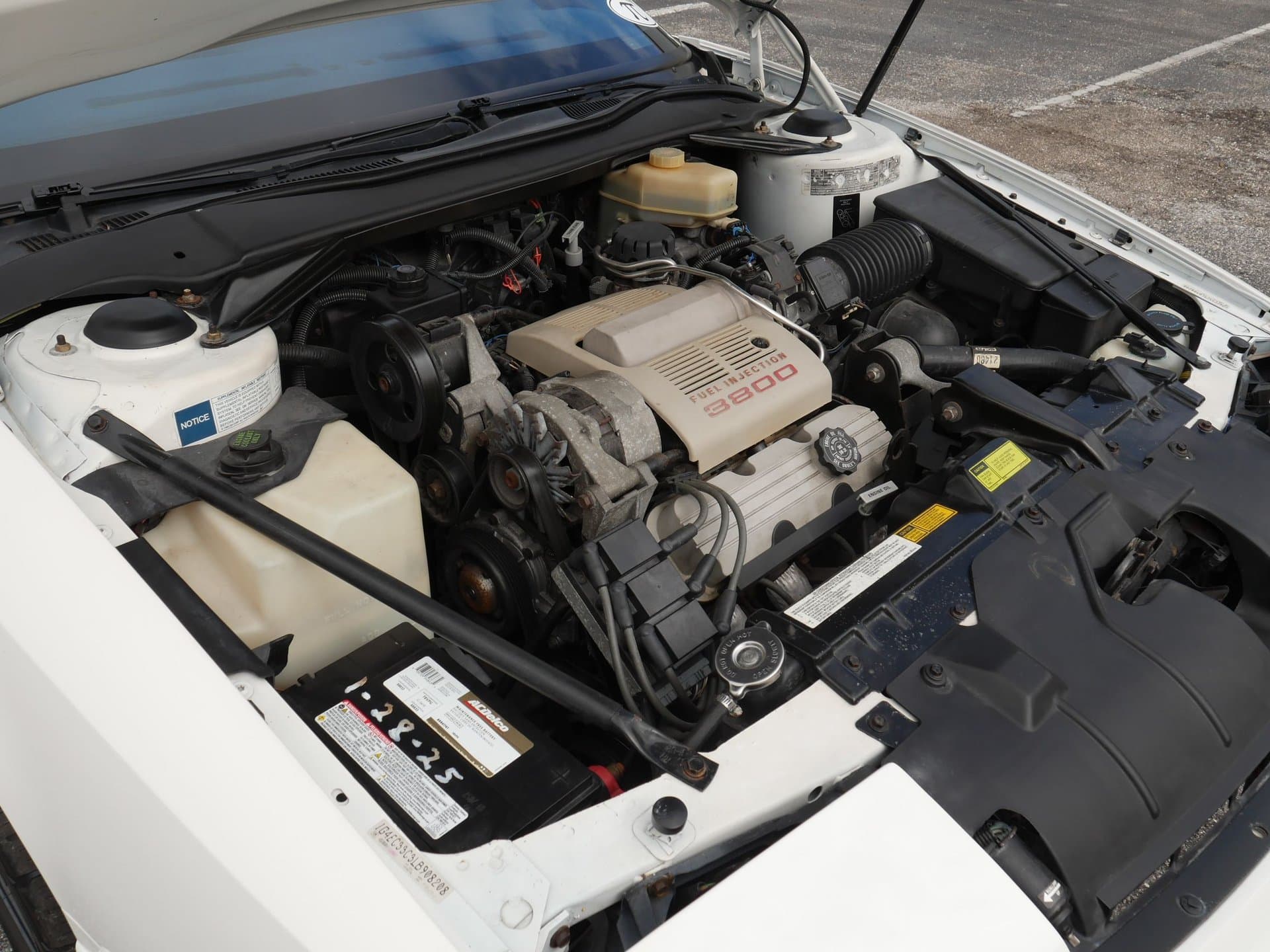 1990 Buick Reatta Convertible thumbnail 23