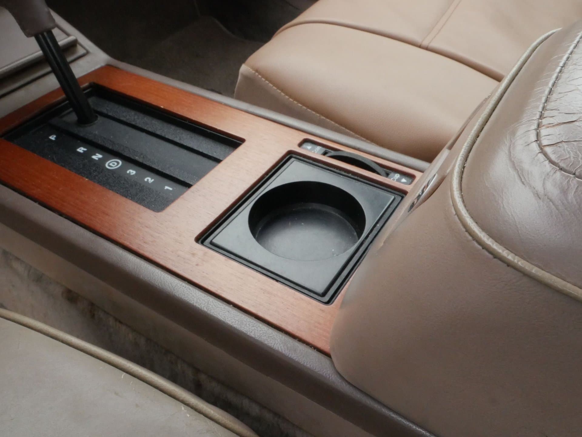 1988 Cadillac Eldorado Biarritz thumbnail 17