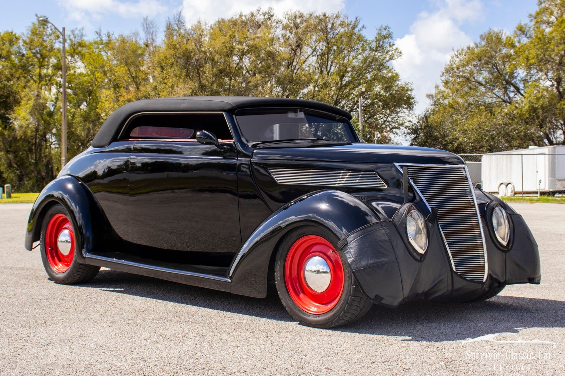 1937 Ford Cabriolet thumbnail 10