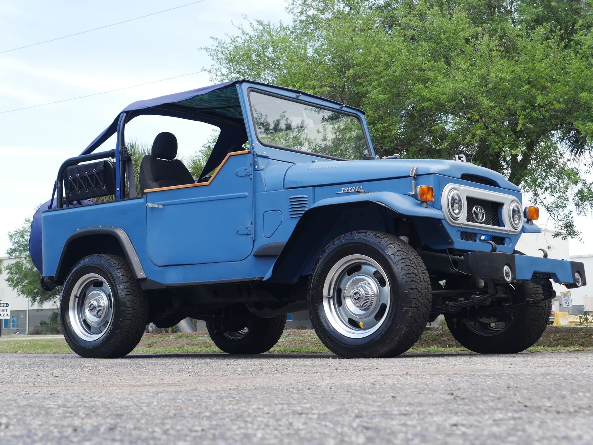 1972 Toyota FJ40 4x4 thumbnail 13