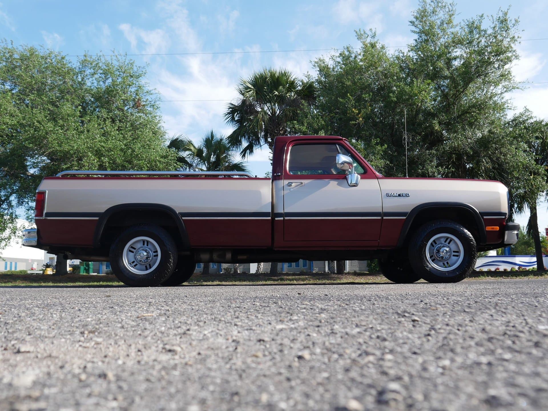 1992 Dodge Ram D-150 LE thumbnail 7