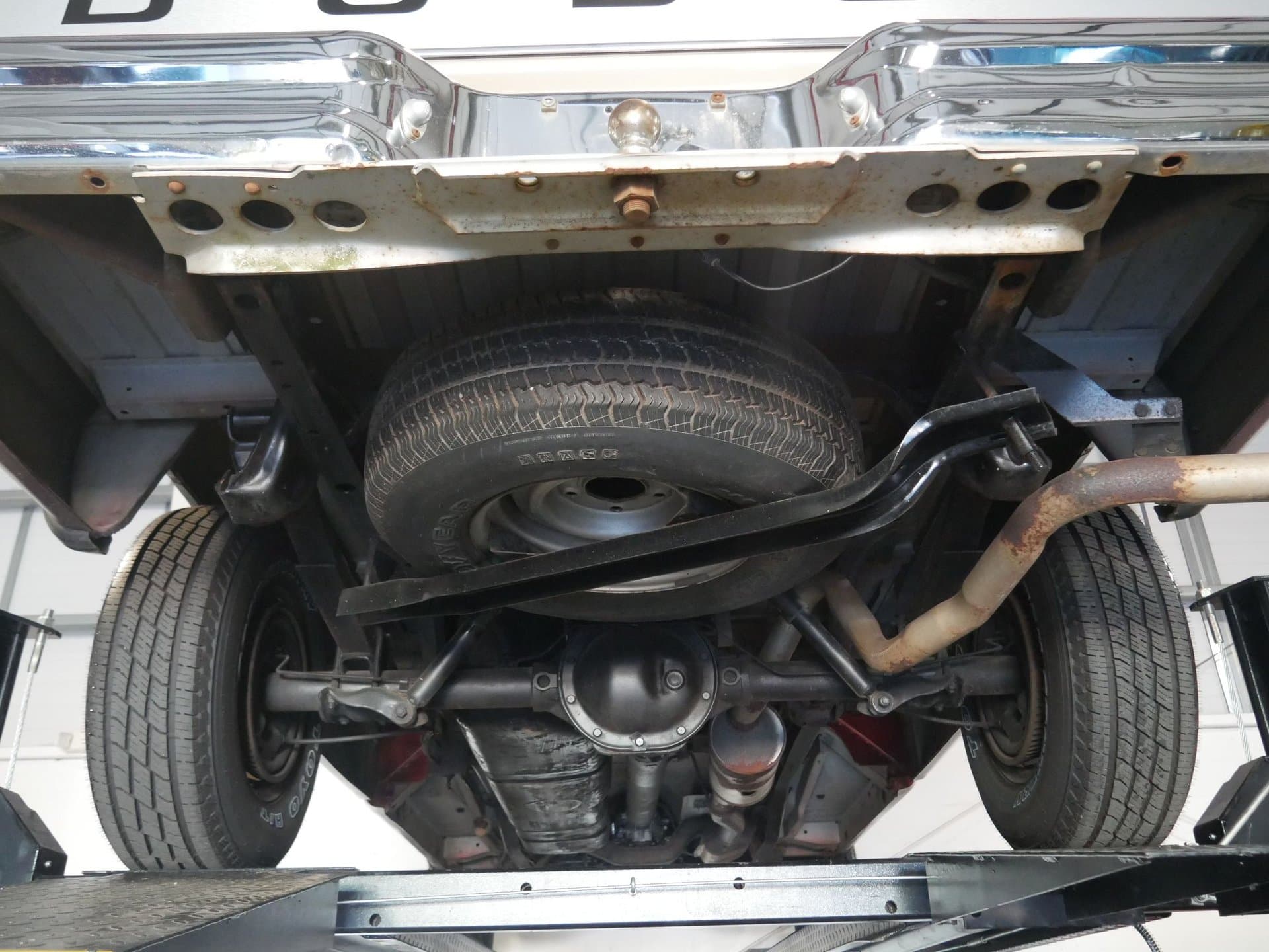 1992 Dodge Ram D-150 LE thumbnail 3