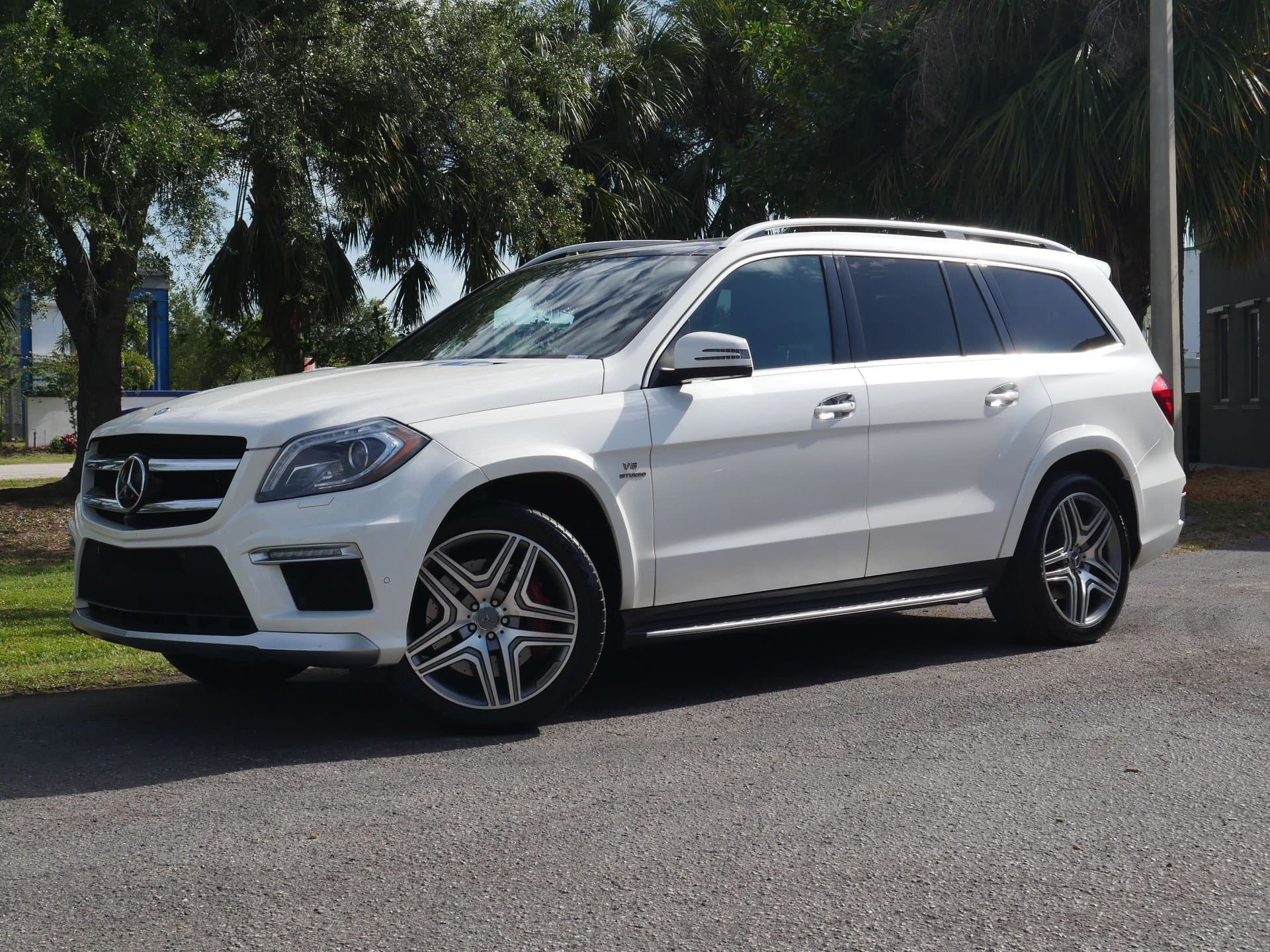 2014 Mercedes-Benz GL Class 63 AMG 4Matic thumbnail 3