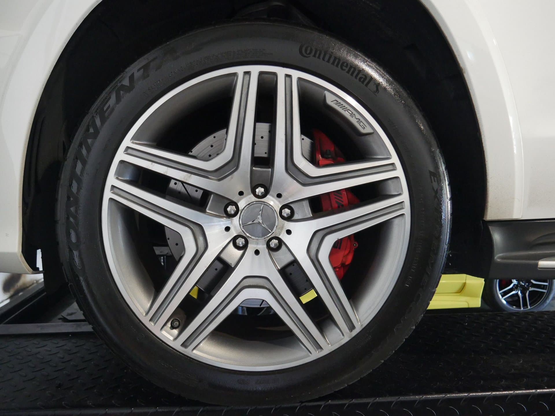 2014 Mercedes-Benz GL Class 63 AMG 4Matic thumbnail 26