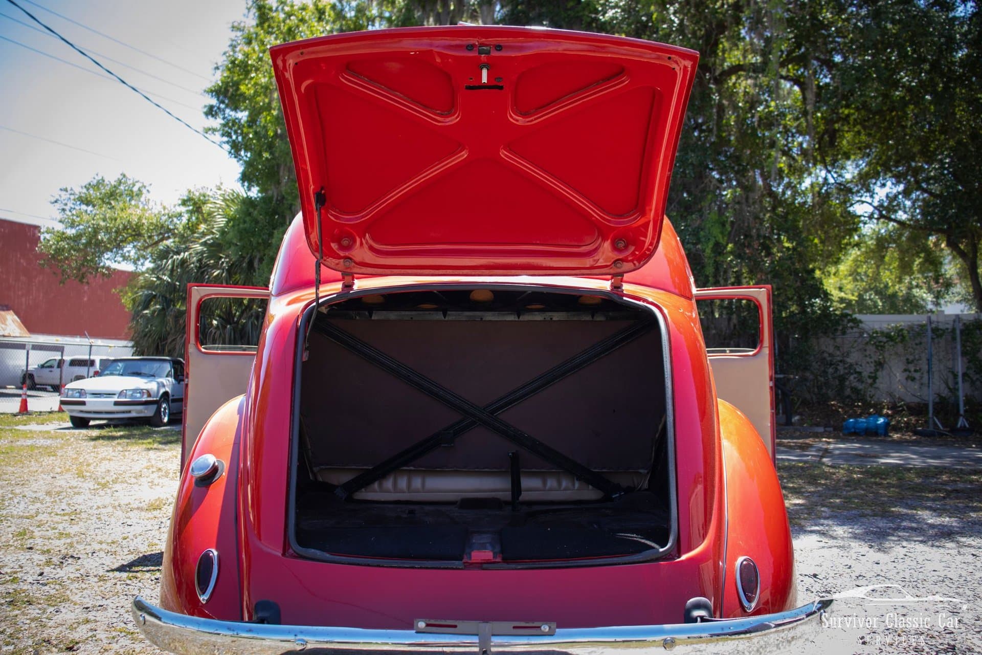 1937 Ford Tudor Humpback Sedan thumbnail 5