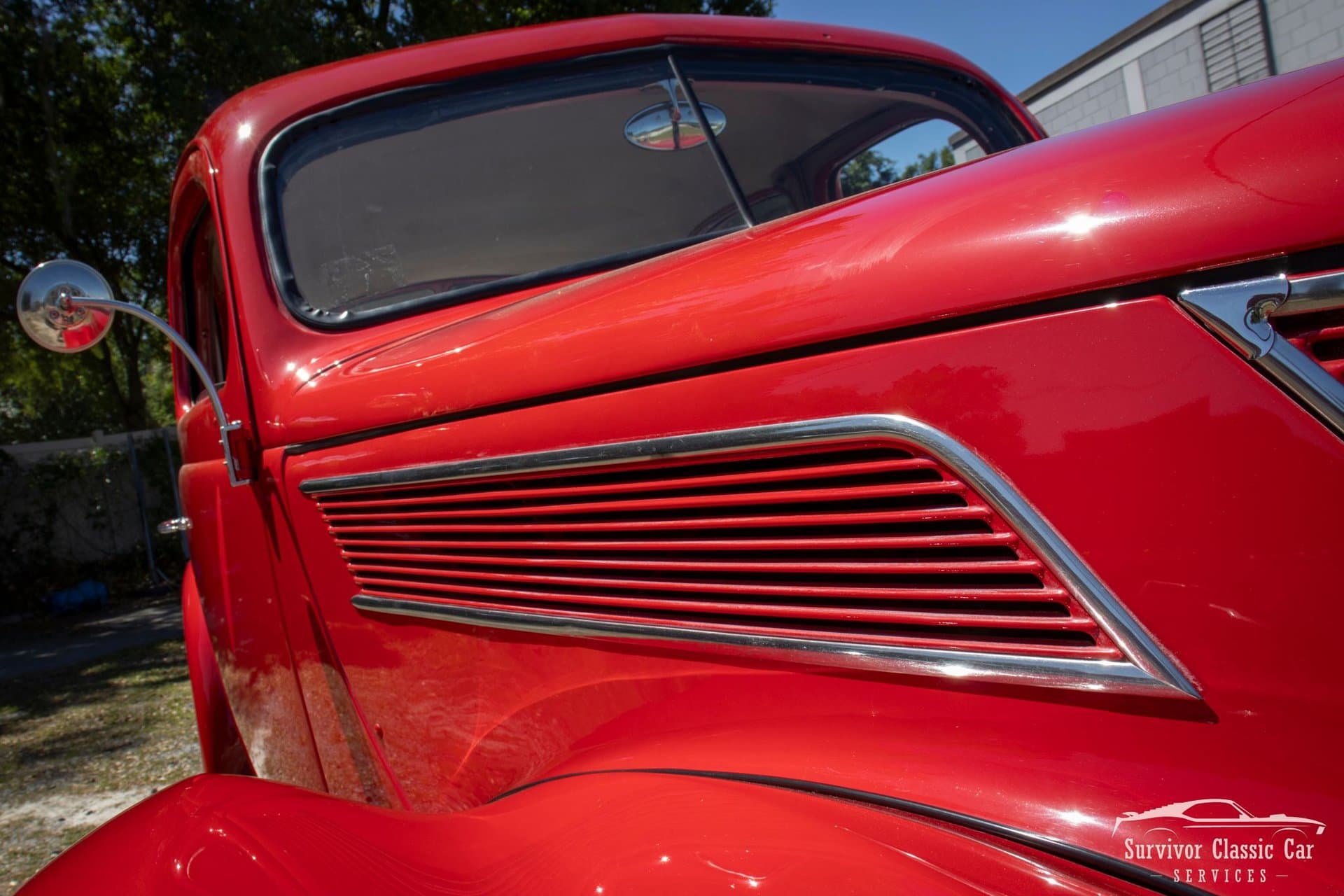 1937 Ford Tudor Humpback Sedan thumbnail 7