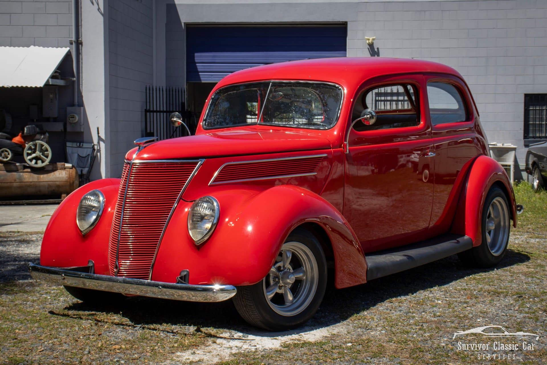 1937 Ford Tudor Humpback Sedan thumbnail 10