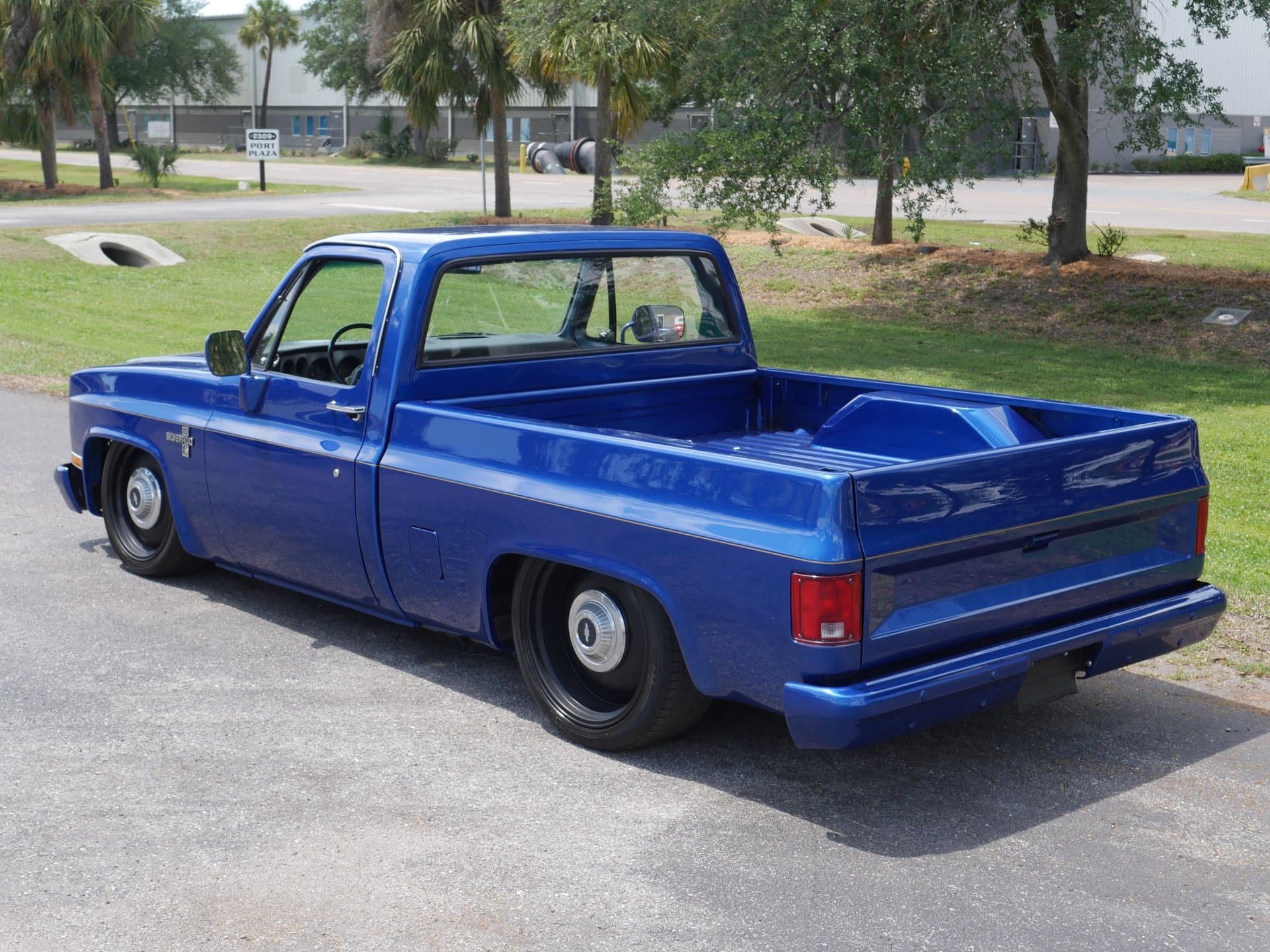 1986 Chevrolet Silverado C/K10 Short Bed Restomod thumbnail 8