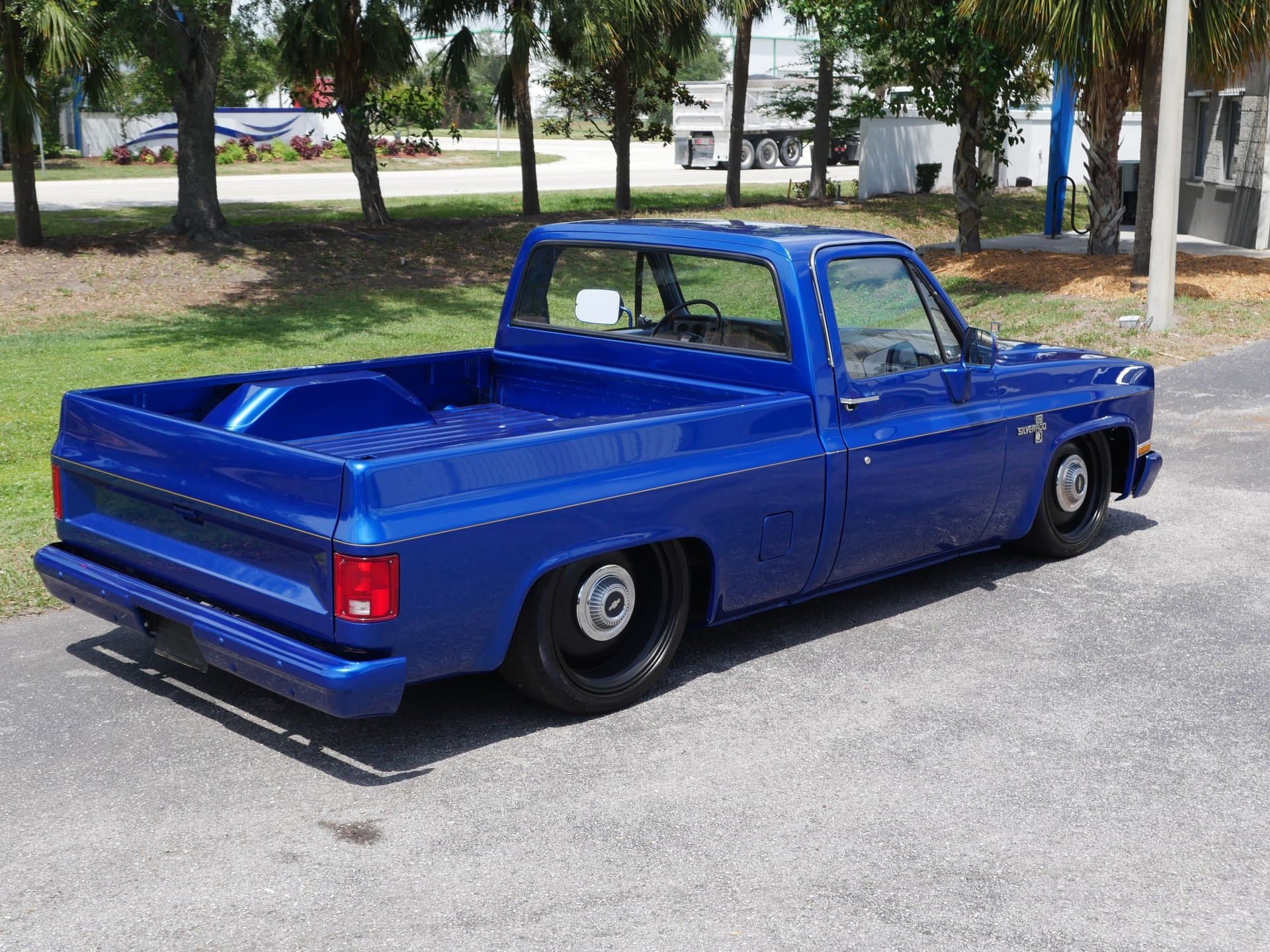 1986 Chevrolet Silverado C/K10 Short Bed Restomod thumbnail 12