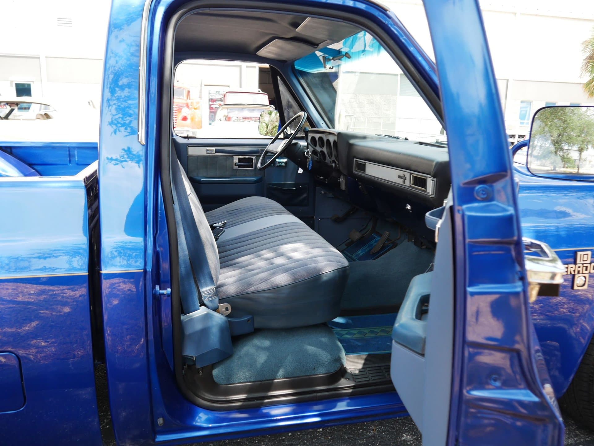 1986 Chevrolet Silverado C/K10 Short Bed Restomod thumbnail 20