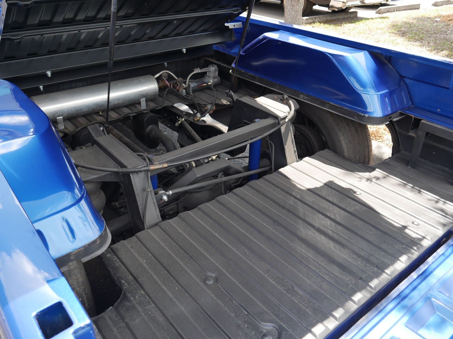 1986 Chevrolet Silverado C/K10 Short Bed Restomod thumbnail 22