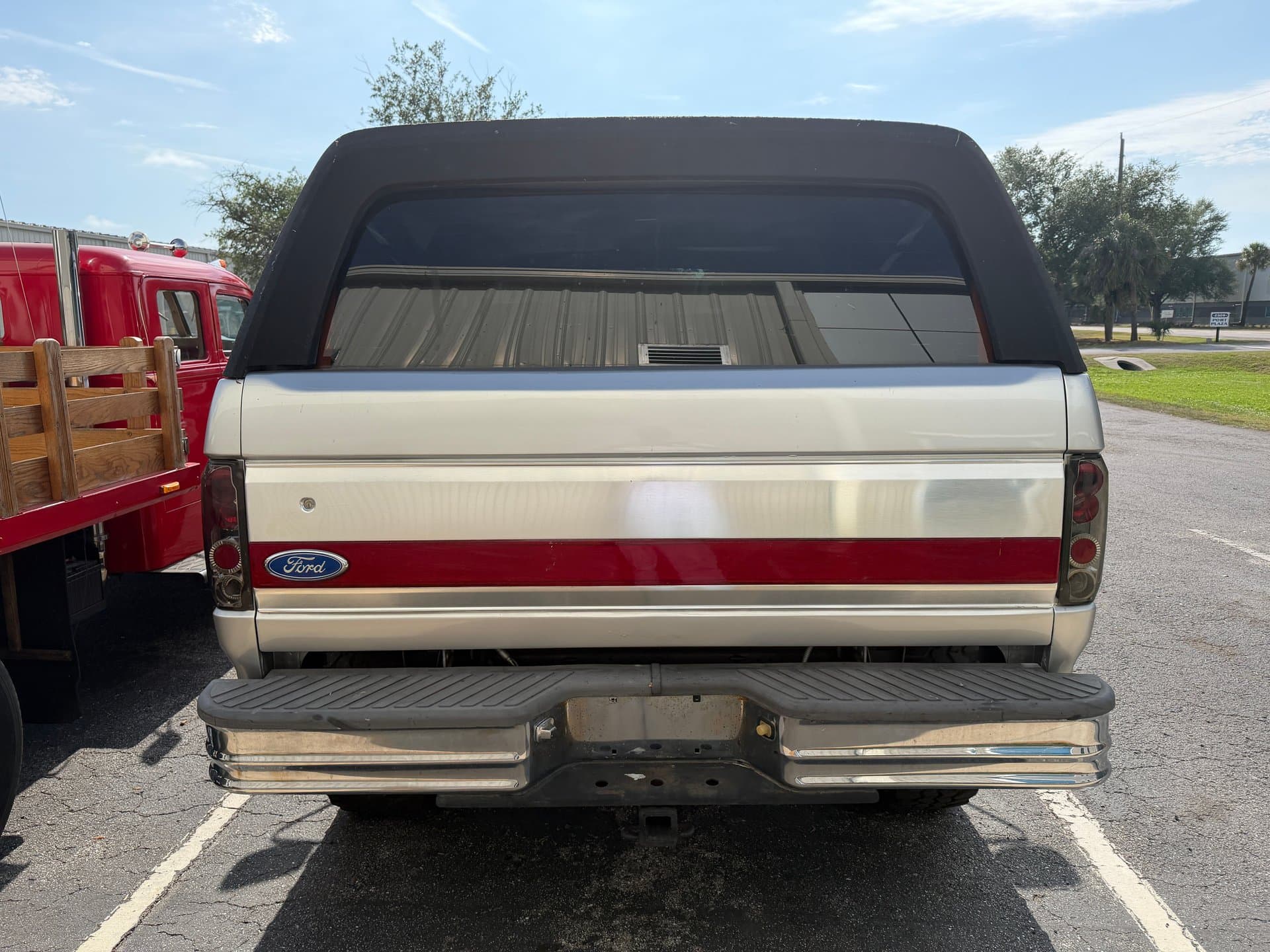 1990 Ford Bronco XLT 4x4 thumbnail 20