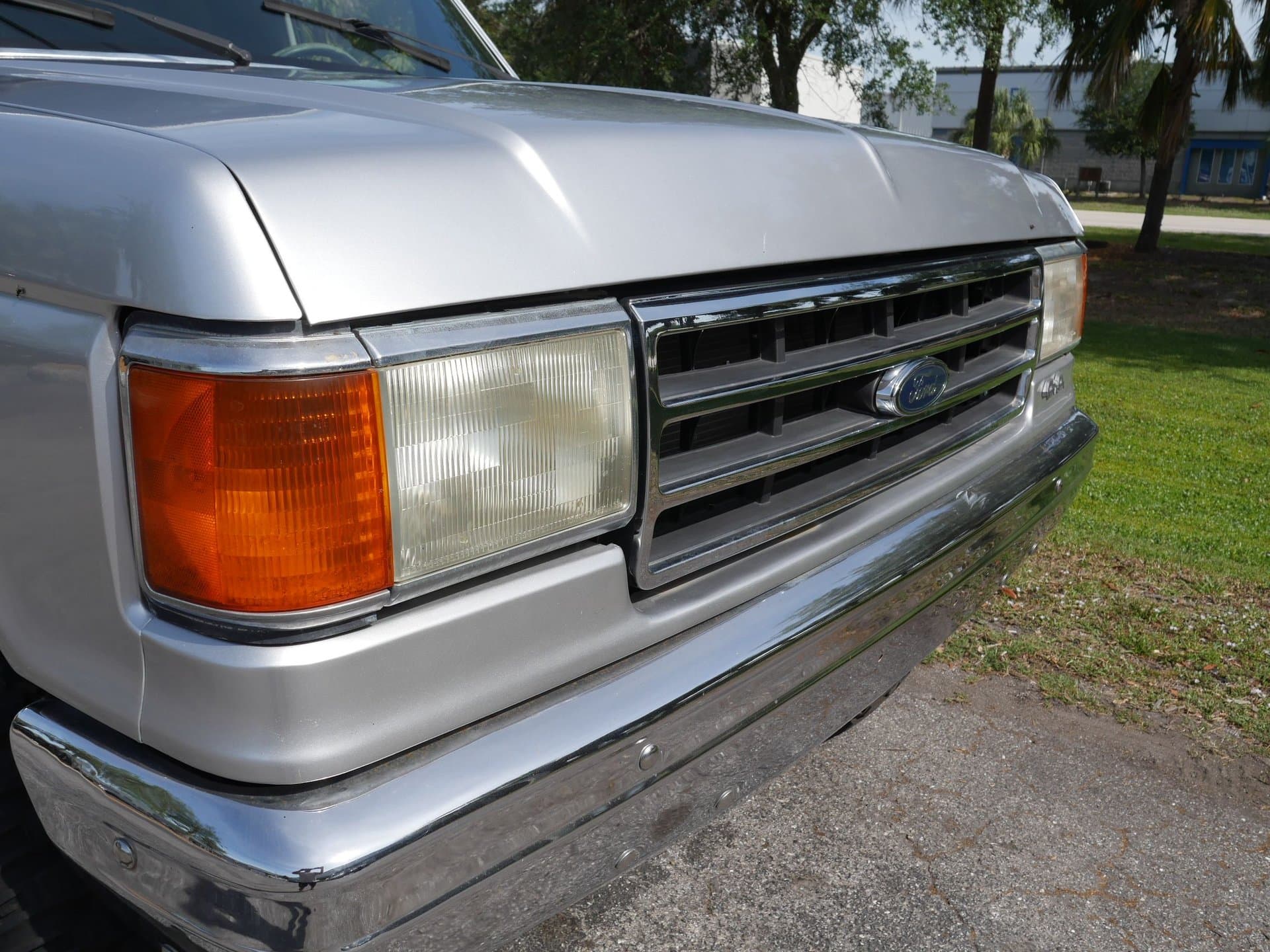 1990 Ford Bronco XLT 4x4 thumbnail 14