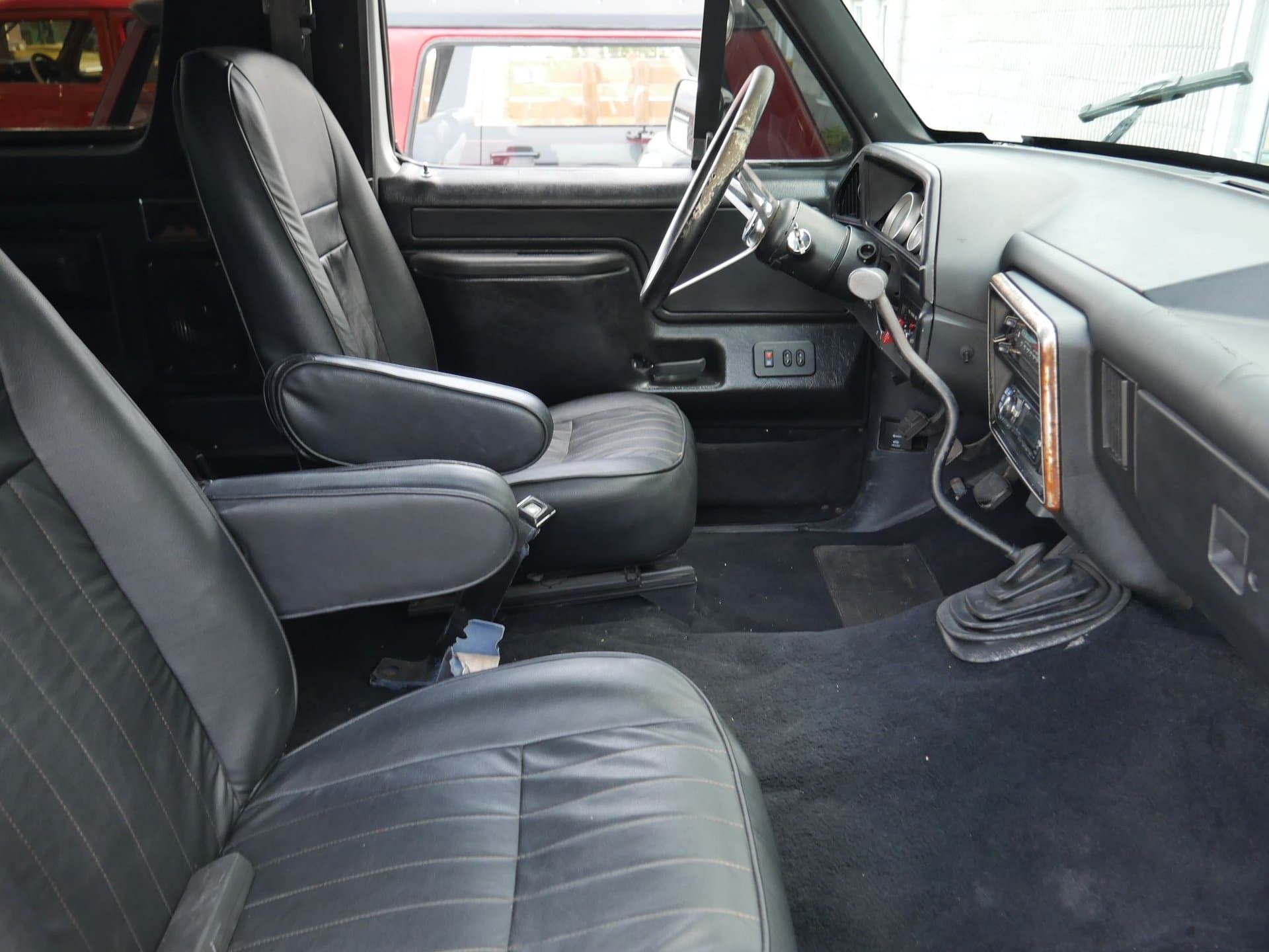 1990 Ford Bronco XLT 4x4 thumbnail 19