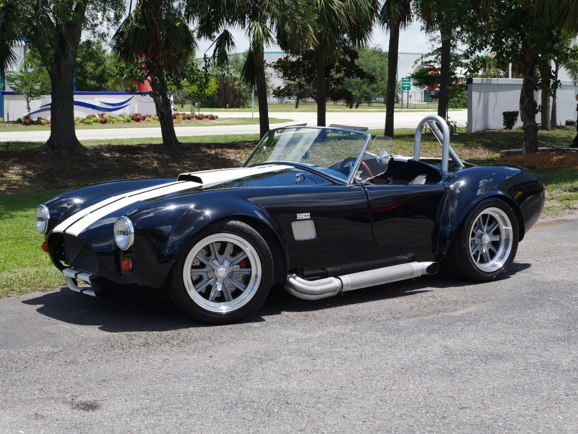 1966 Shelby Cobra Replica thumbnail 5