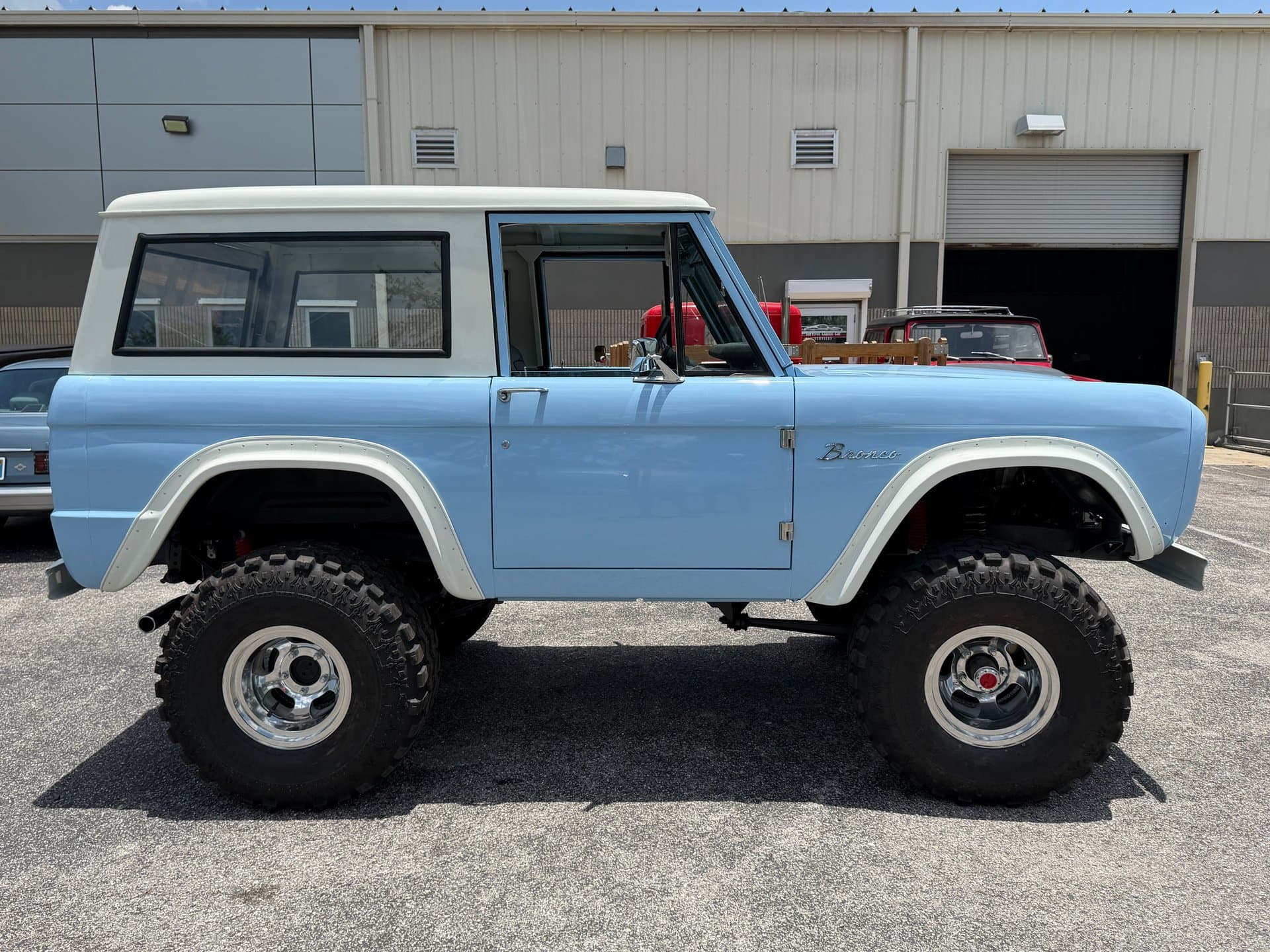 1968 Ford Bronco Restomod 4x4 thumbnail 14