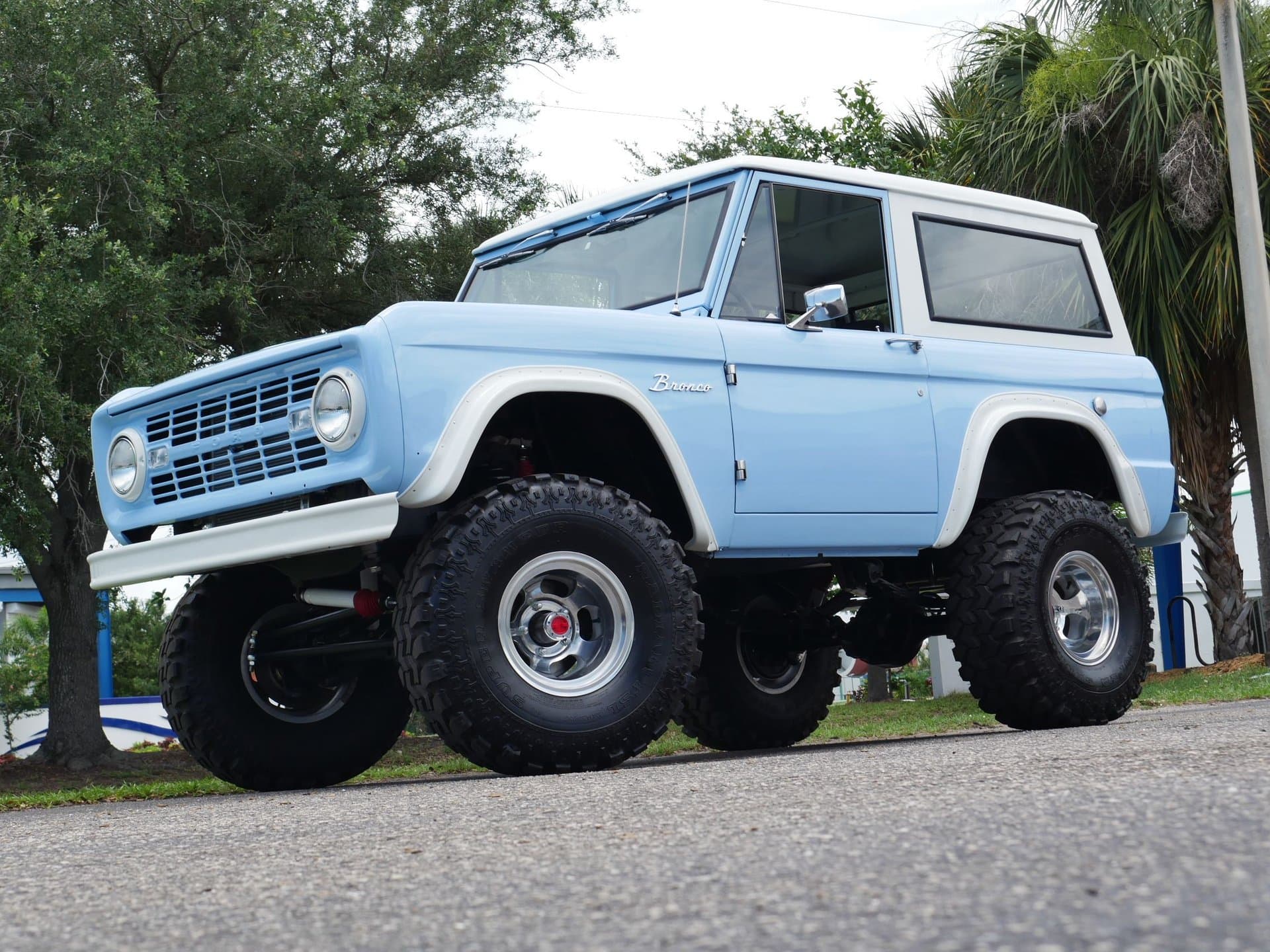1968 Ford Bronco Restomod 4x4 thumbnail 4
