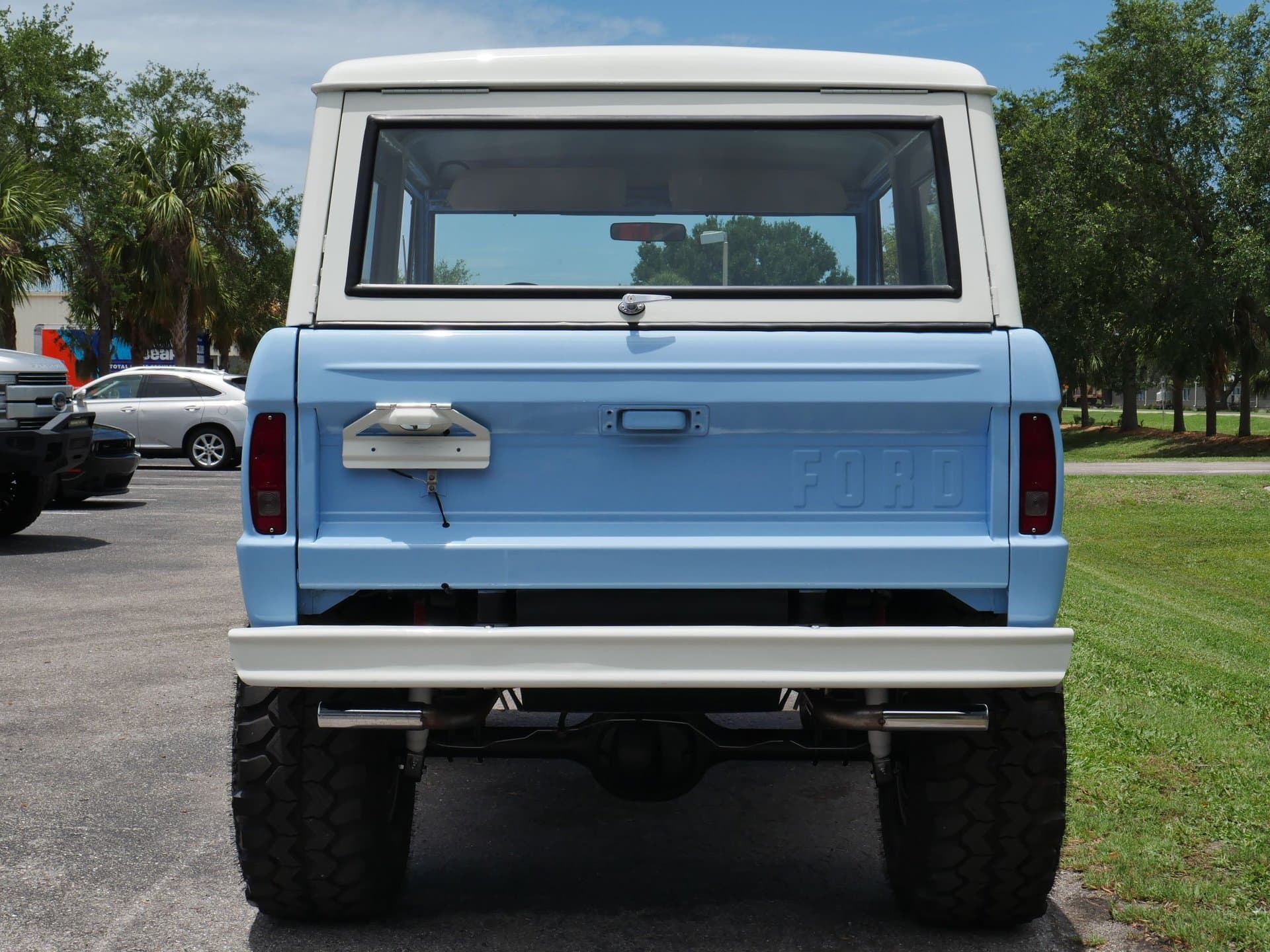 1968 Ford Bronco Restomod 4x4 thumbnail 8