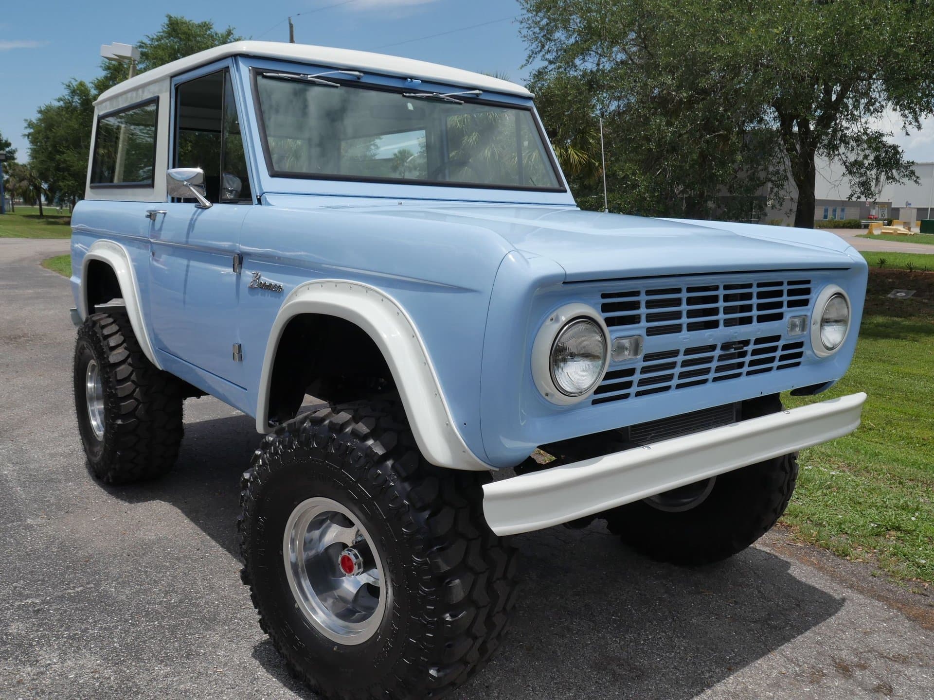 1968 Ford Bronco Restomod 4x4 thumbnail 13