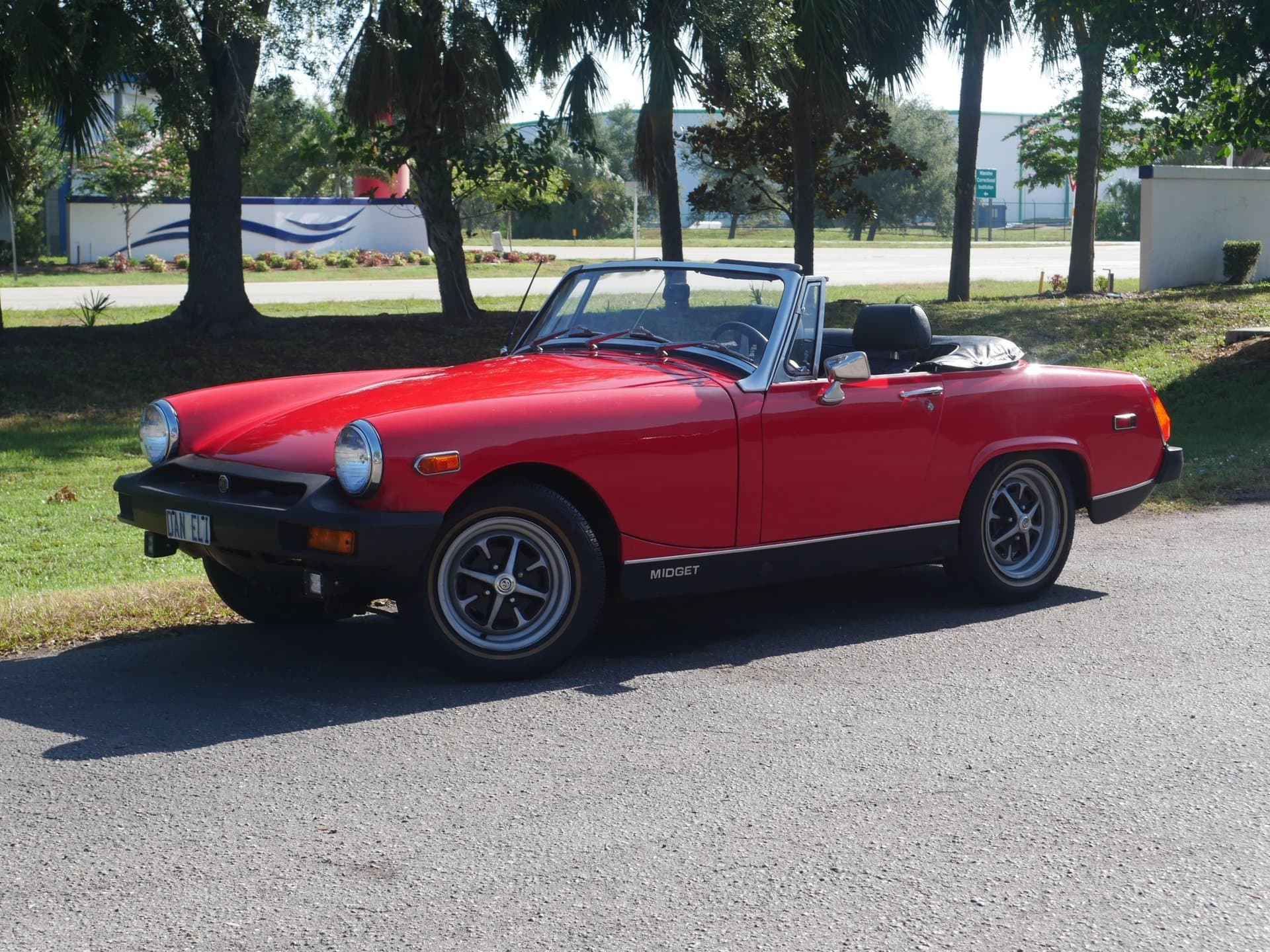 1977 MG Midget thumbnail 4