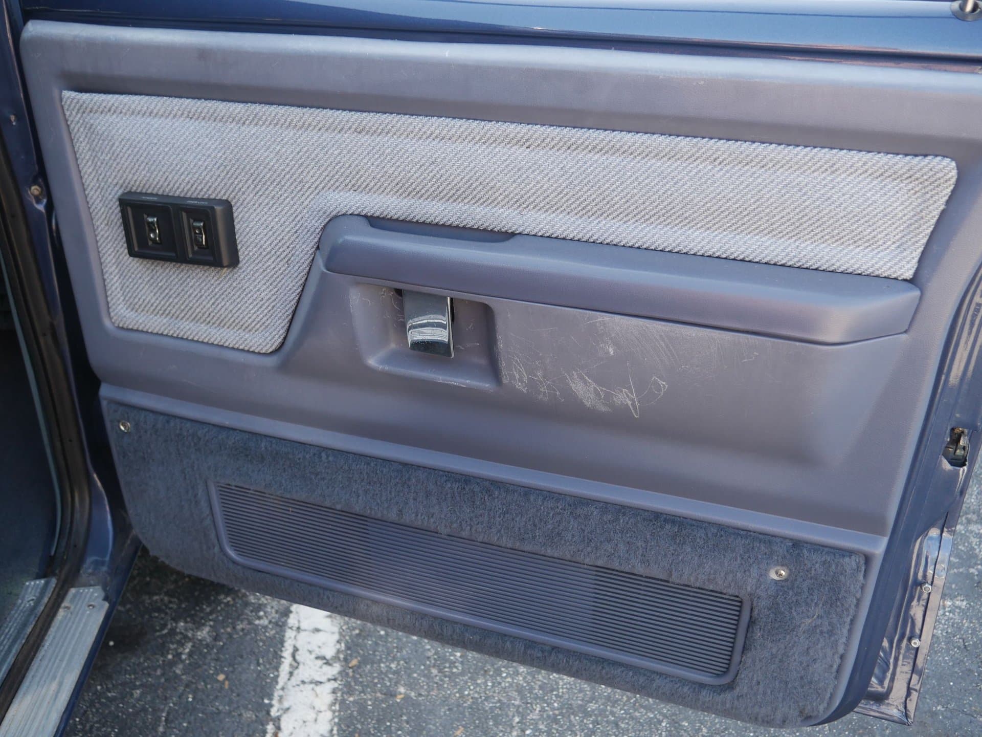 1988 Dodge Ramcharger 4x4 thumbnail 19
