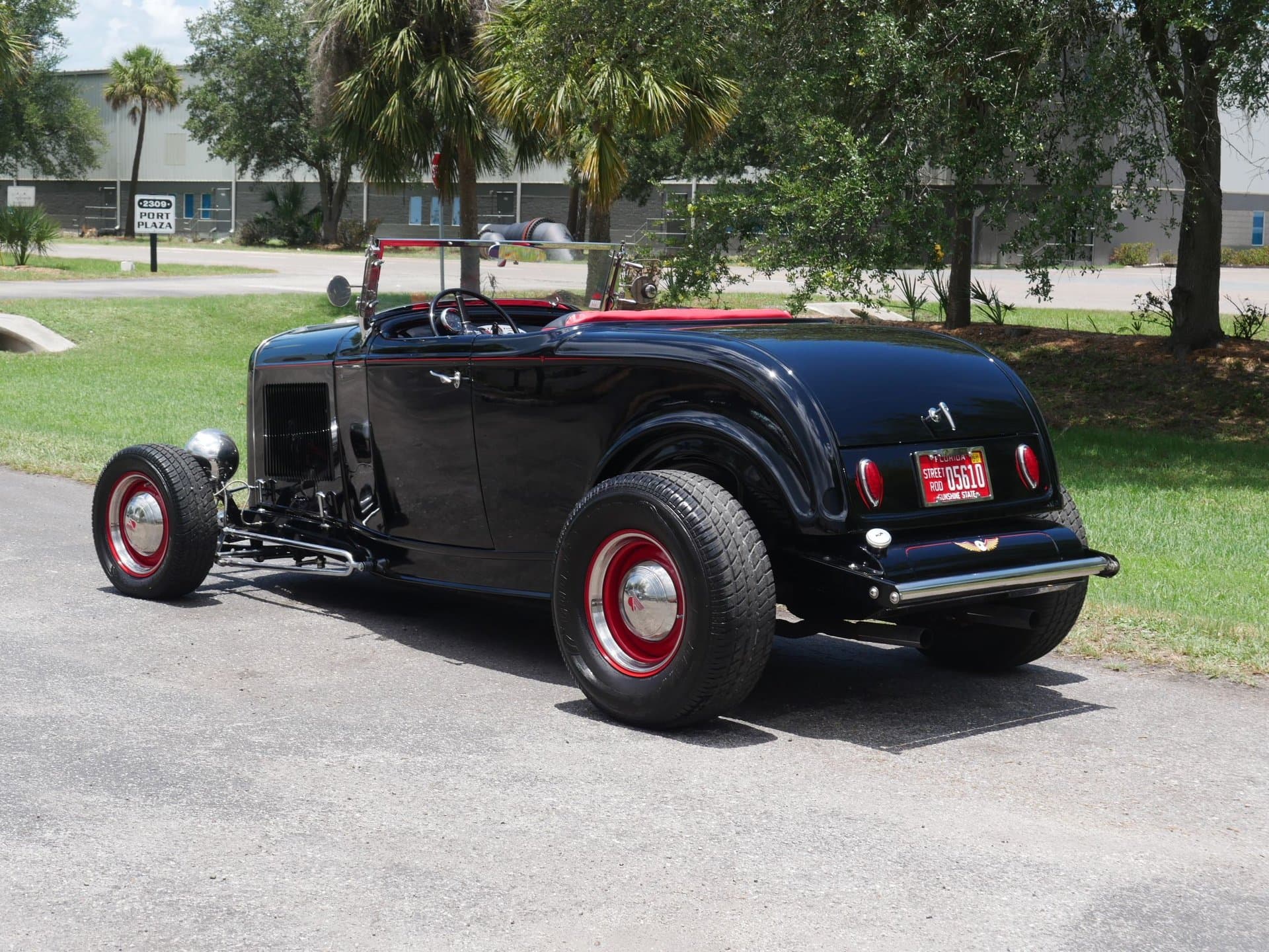 1932 Ford Roadster thumbnail 6