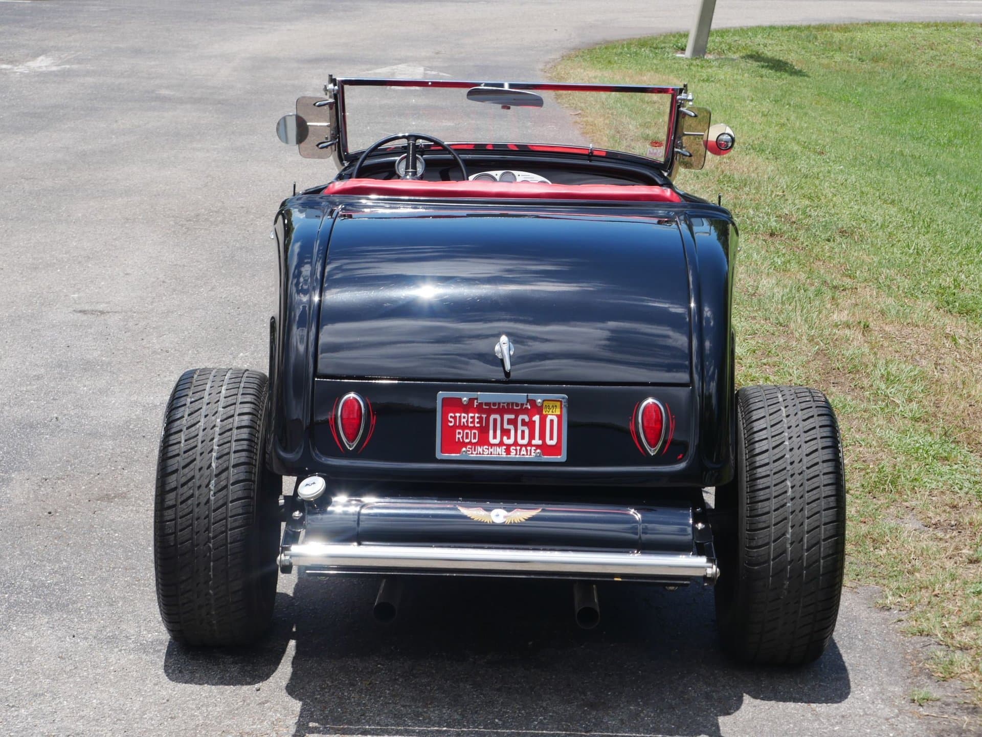 1932 Ford Roadster thumbnail 7